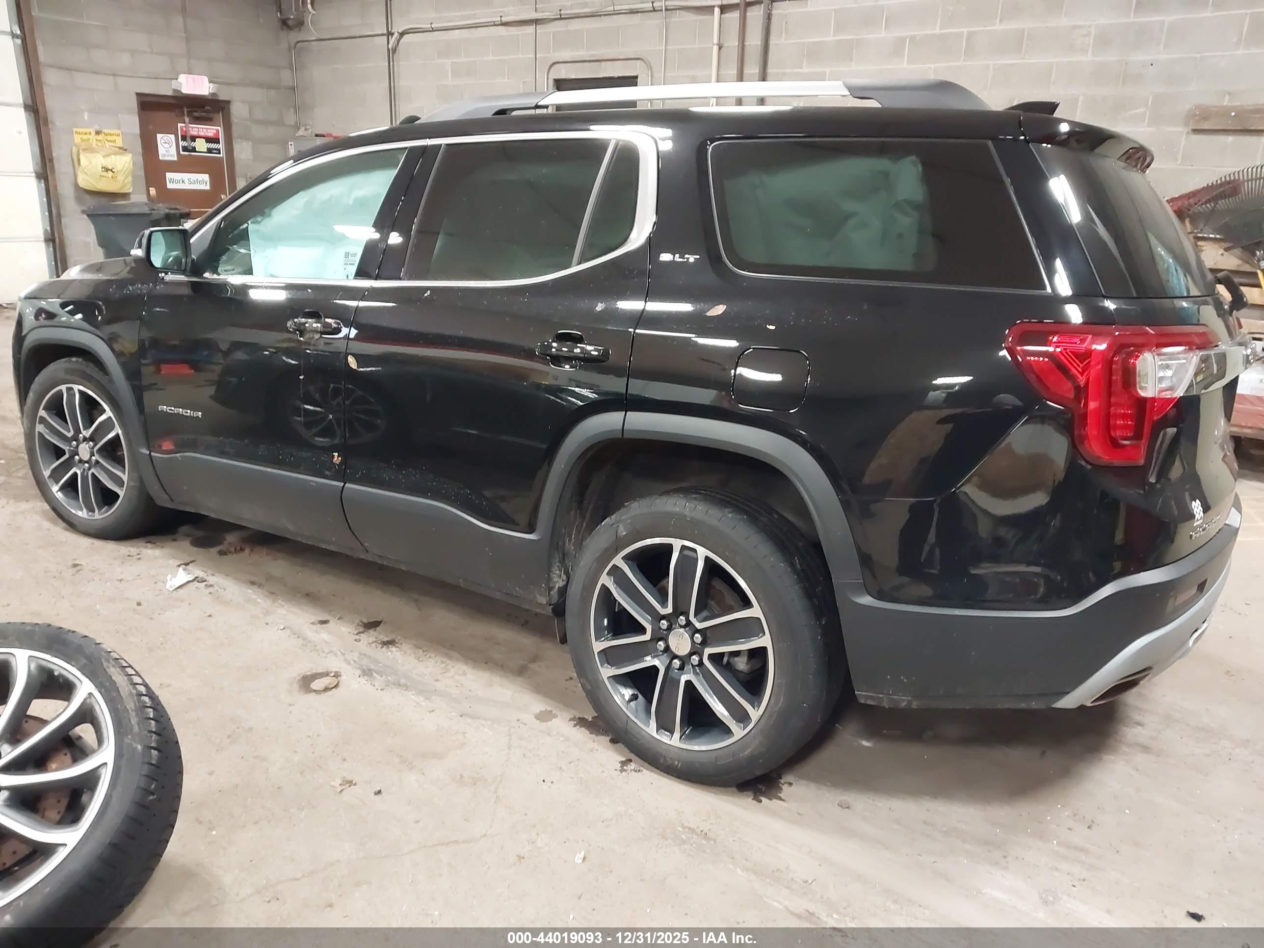 GMC ACADIA image 3