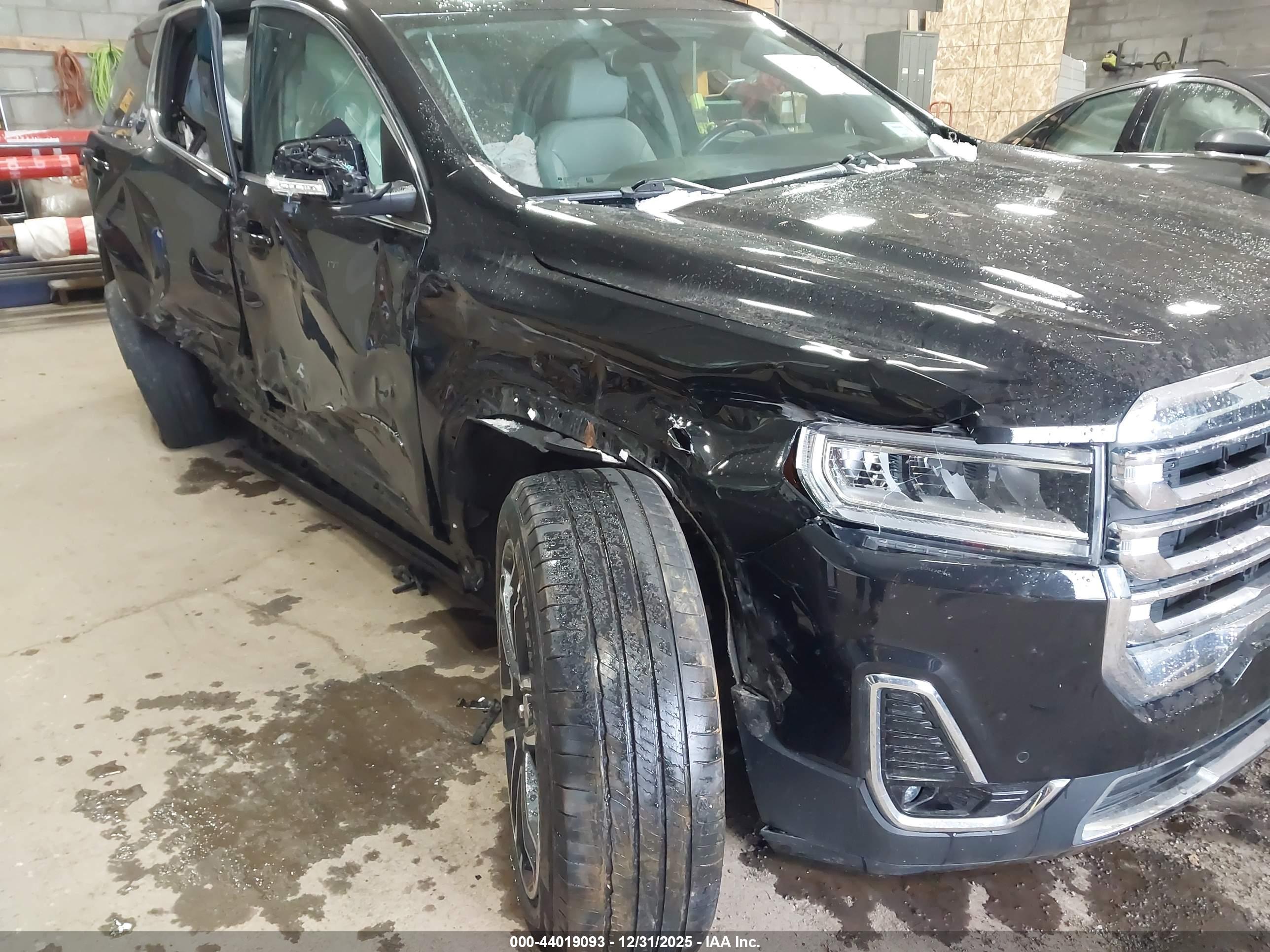 GMC ACADIA image 6