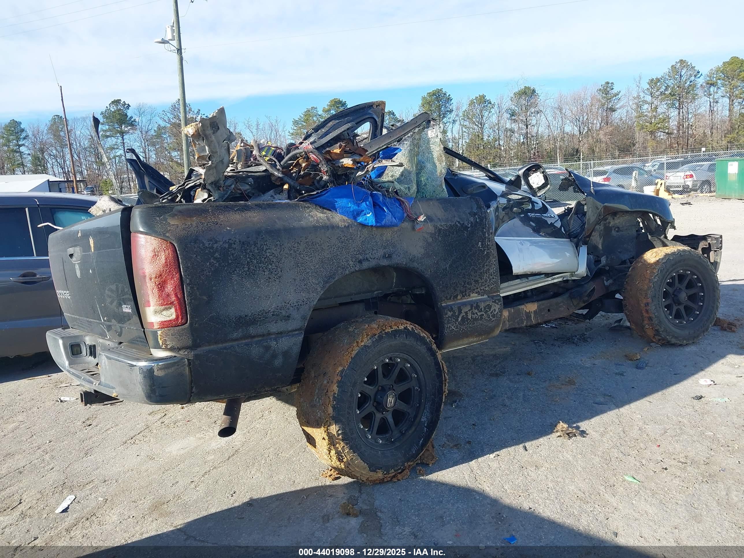 DODGE RAM image 4