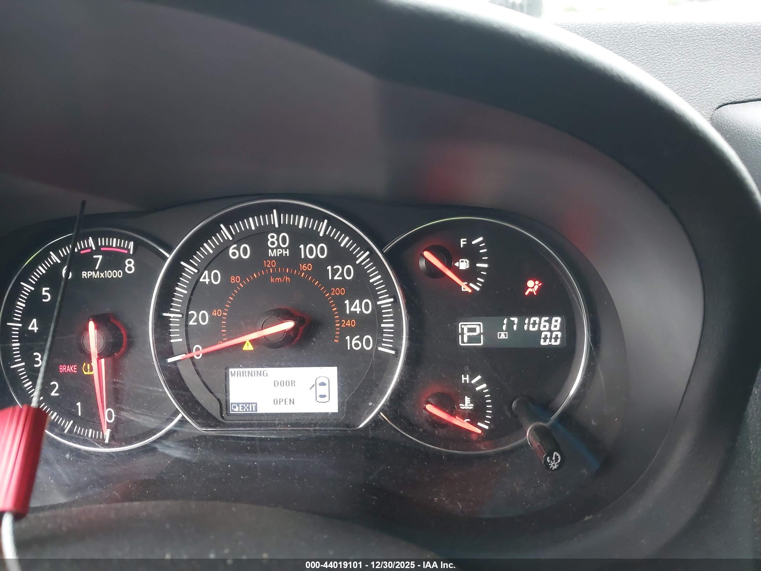 NISSAN MAXIMA image 7