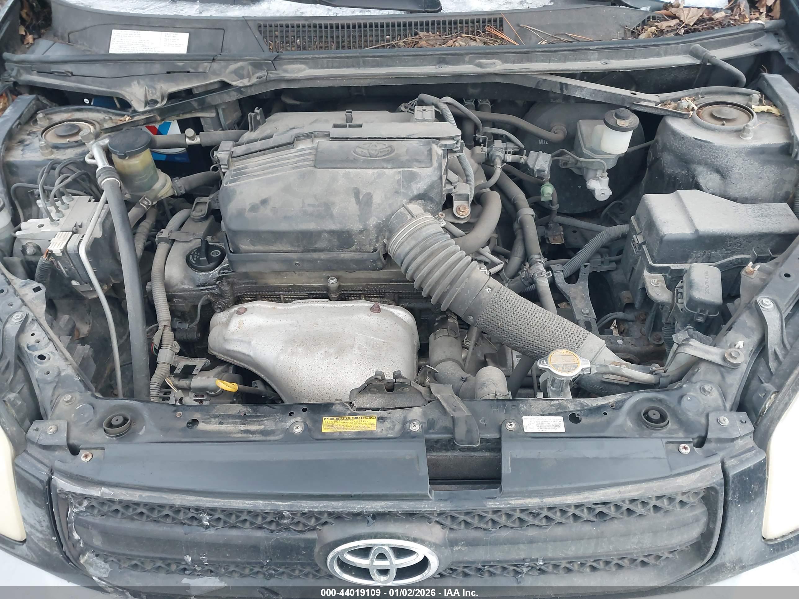 TOYOTA RAV4 image 10