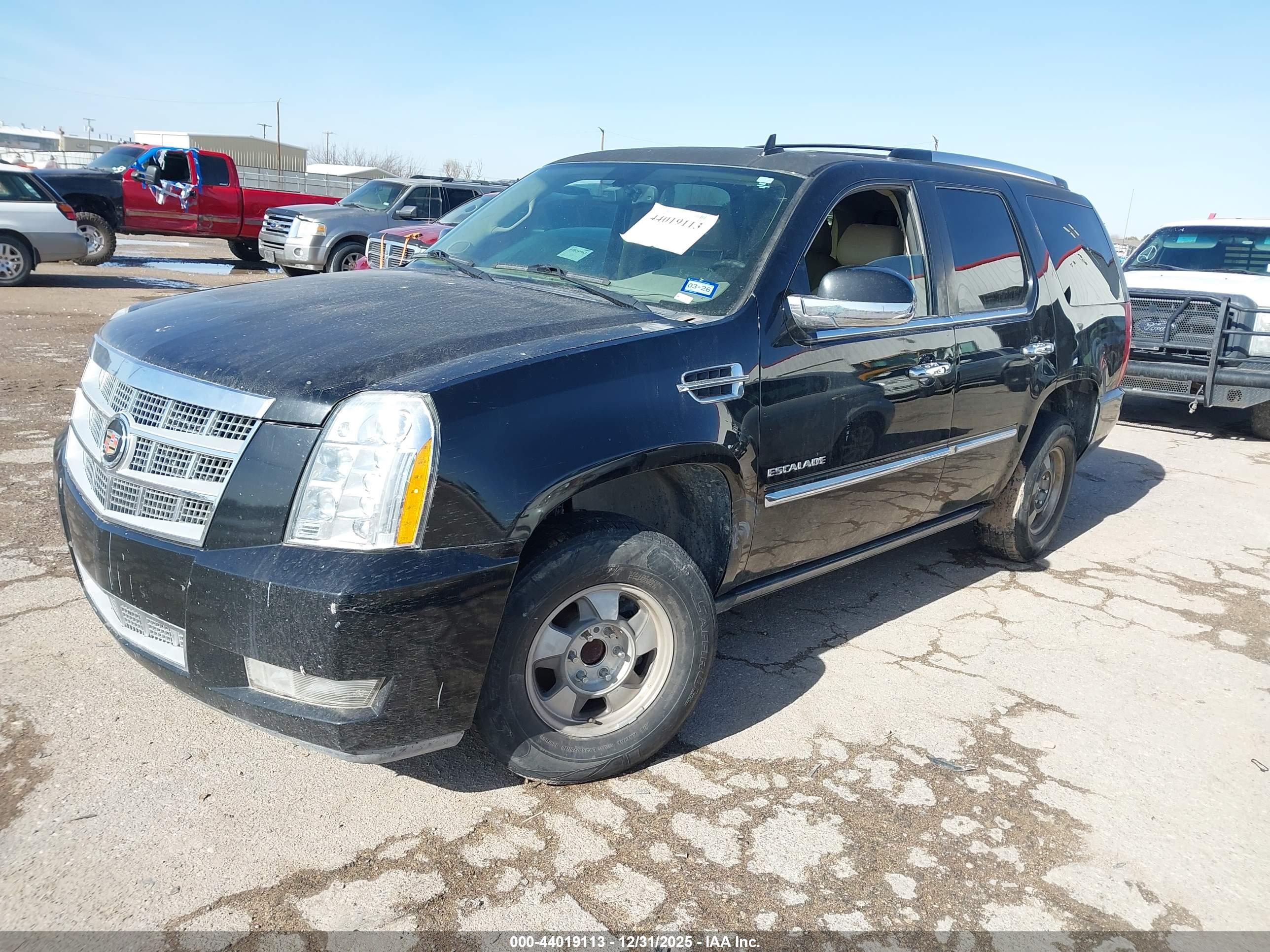 CADILLAC ESCALADE image 2