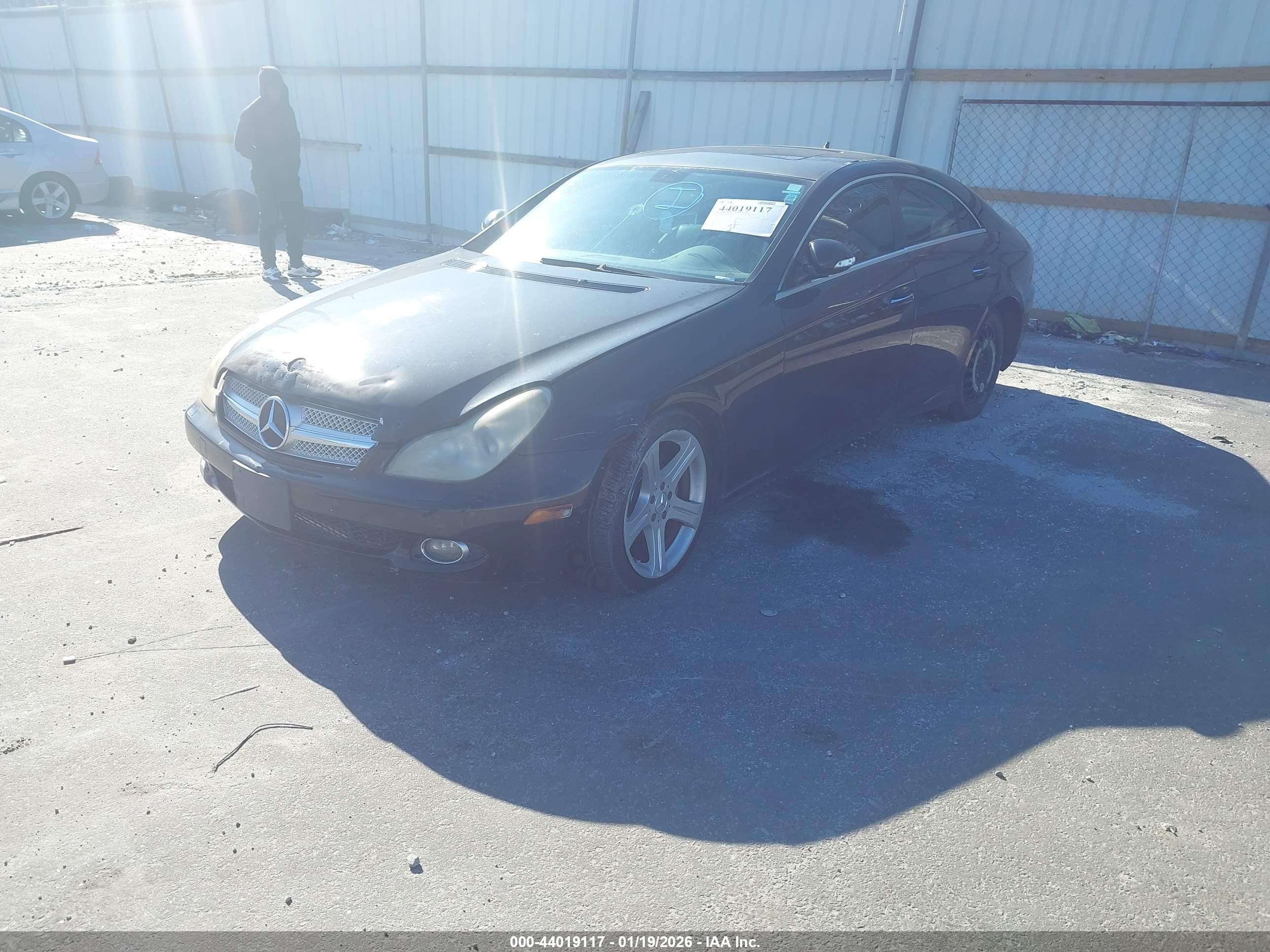 MERCEDES-BENZ CLS image 2