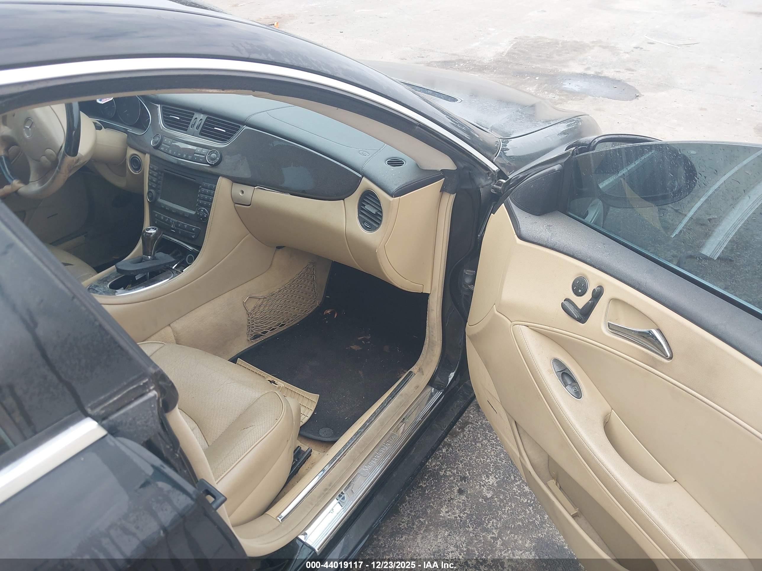 MERCEDES-BENZ CLS image 5