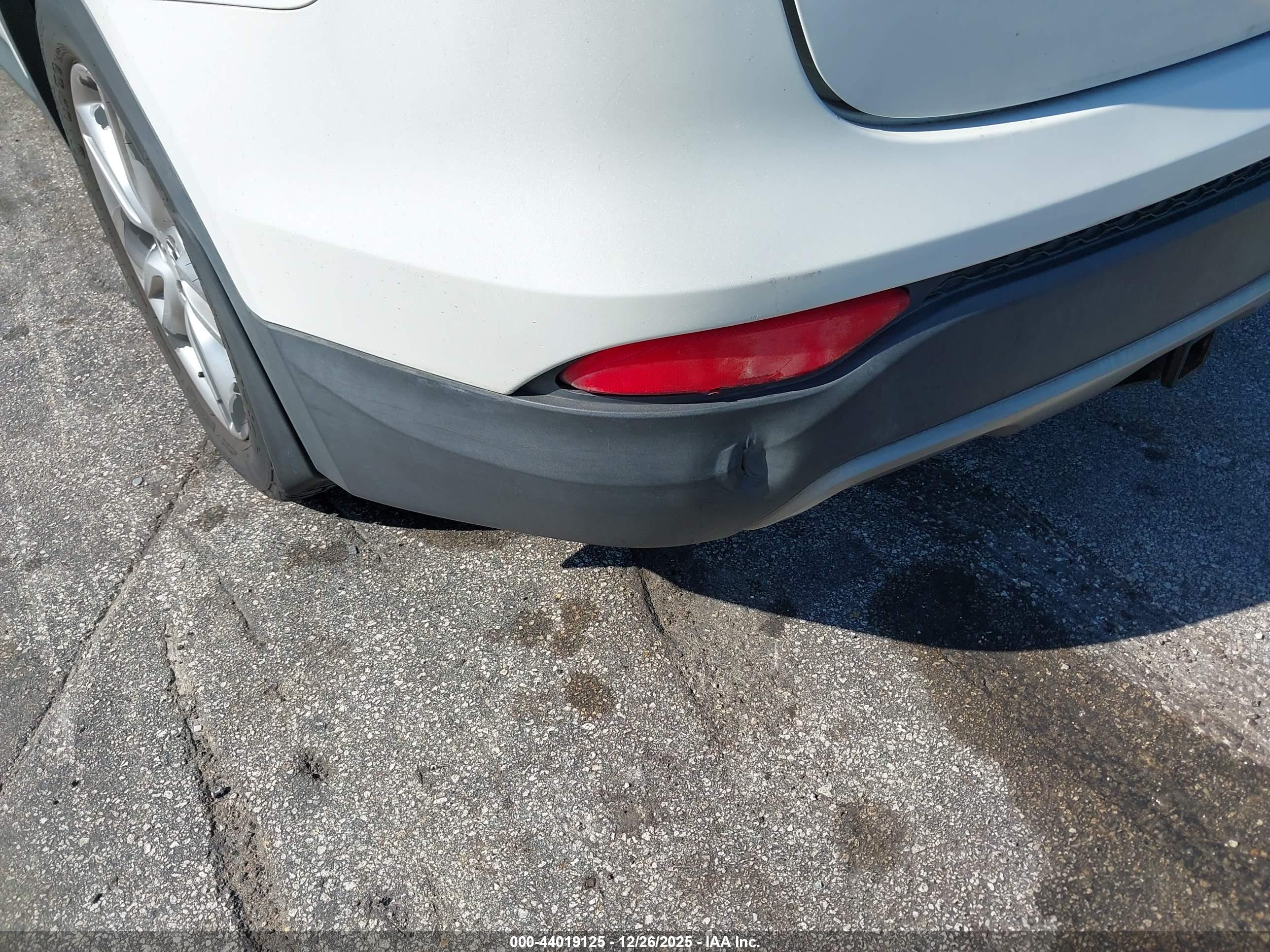 HYUNDAI SANTA image 6