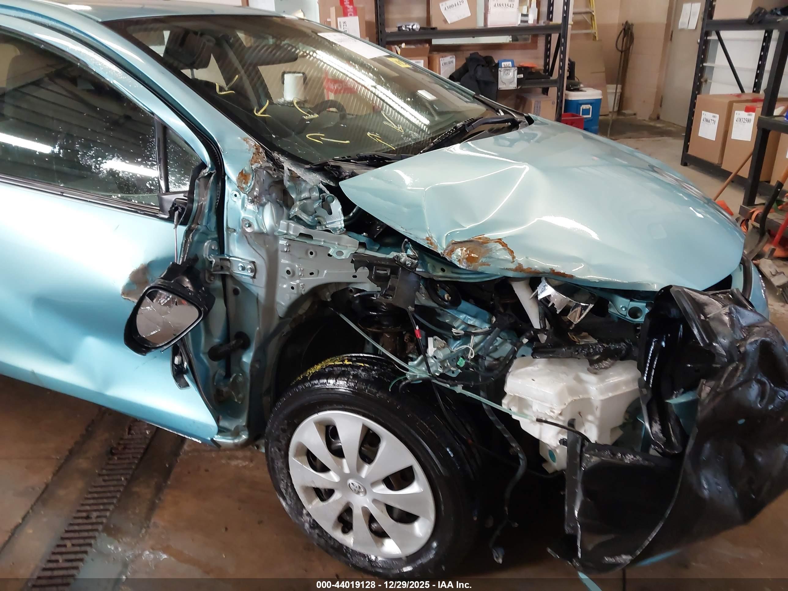 TOYOTA PRIUS image 6