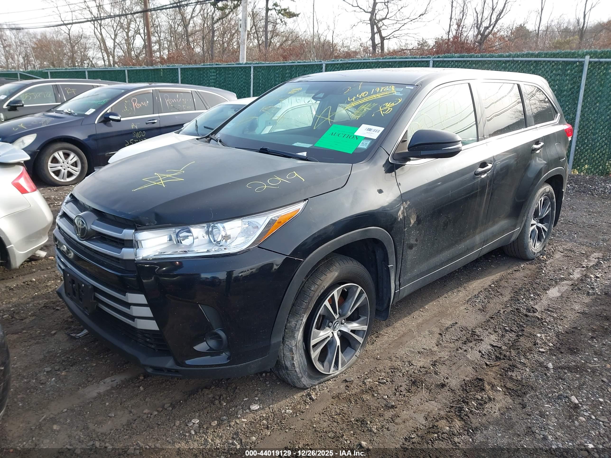 TOYOTA HIGHLANDER image 2