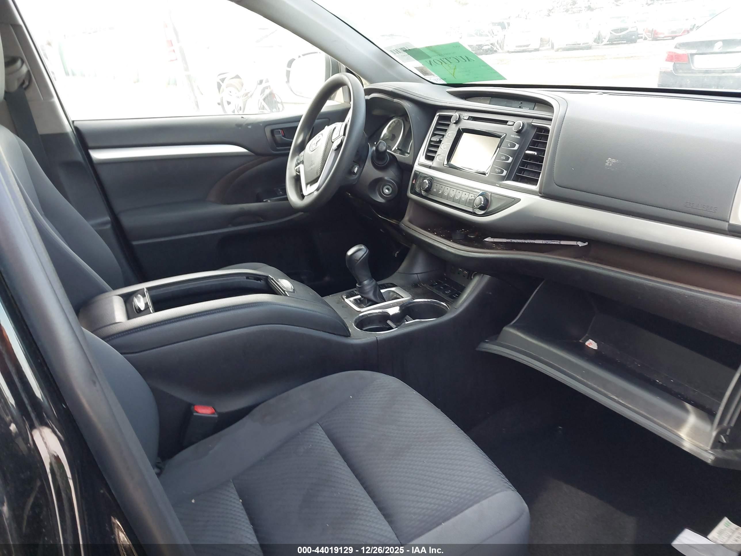 TOYOTA HIGHLANDER image 5