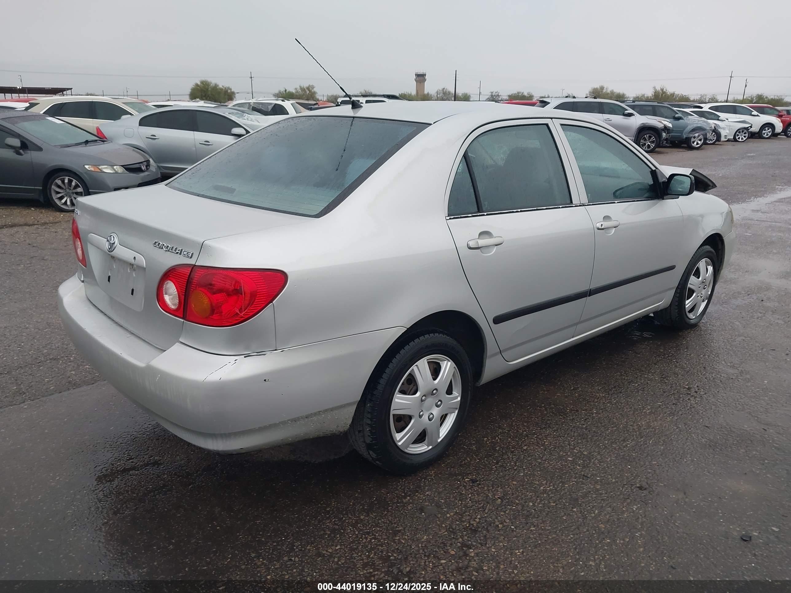 TOYOTA COROLLA image 4