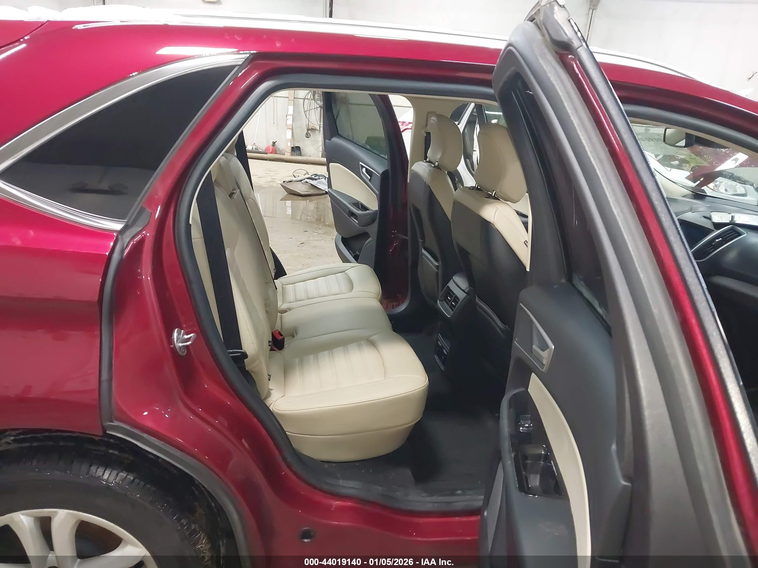 FORD EDGE image 8