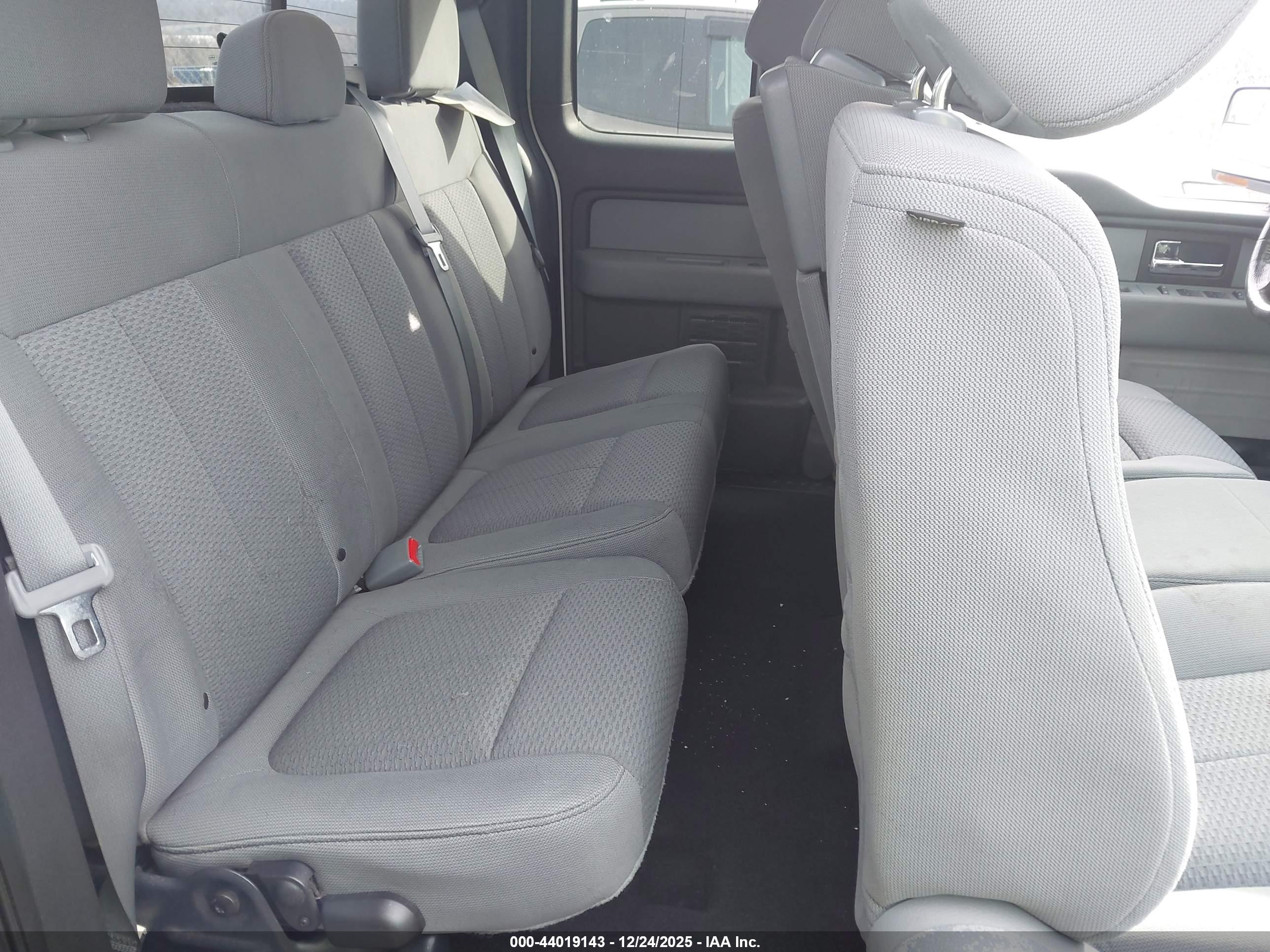 FORD F-150 image 8