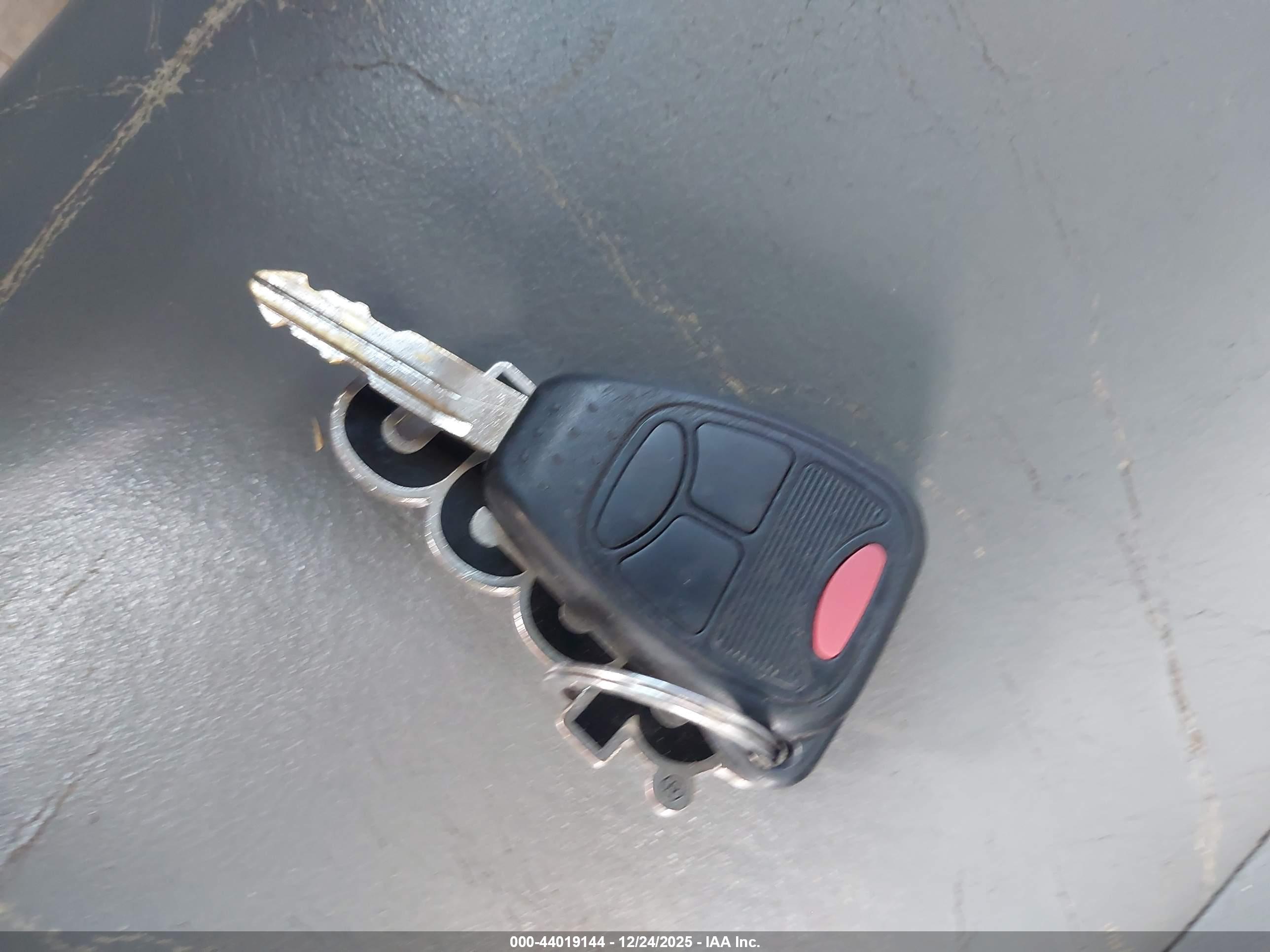 JEEP COMMANDER image 11