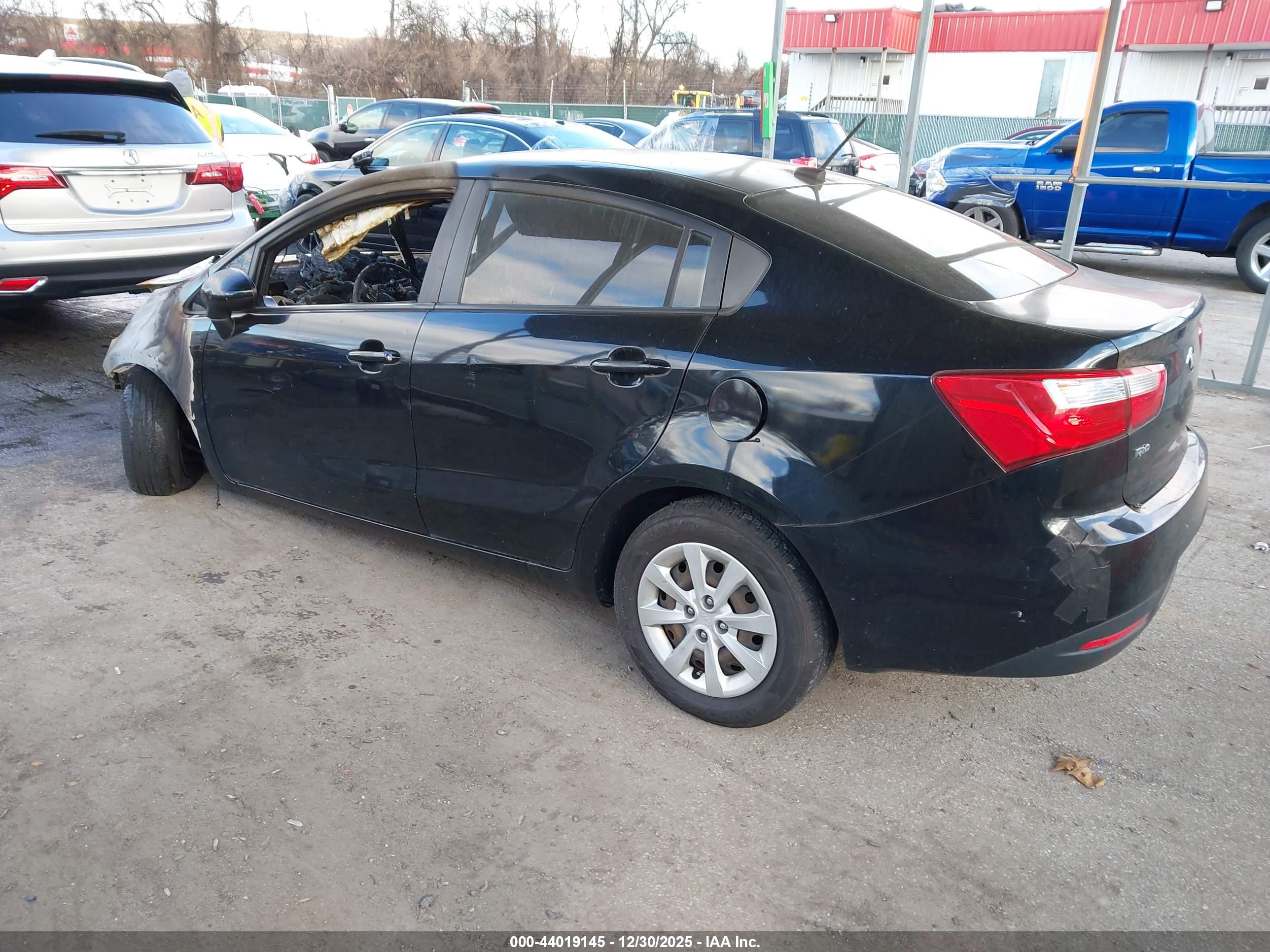 KIA RIO image 3