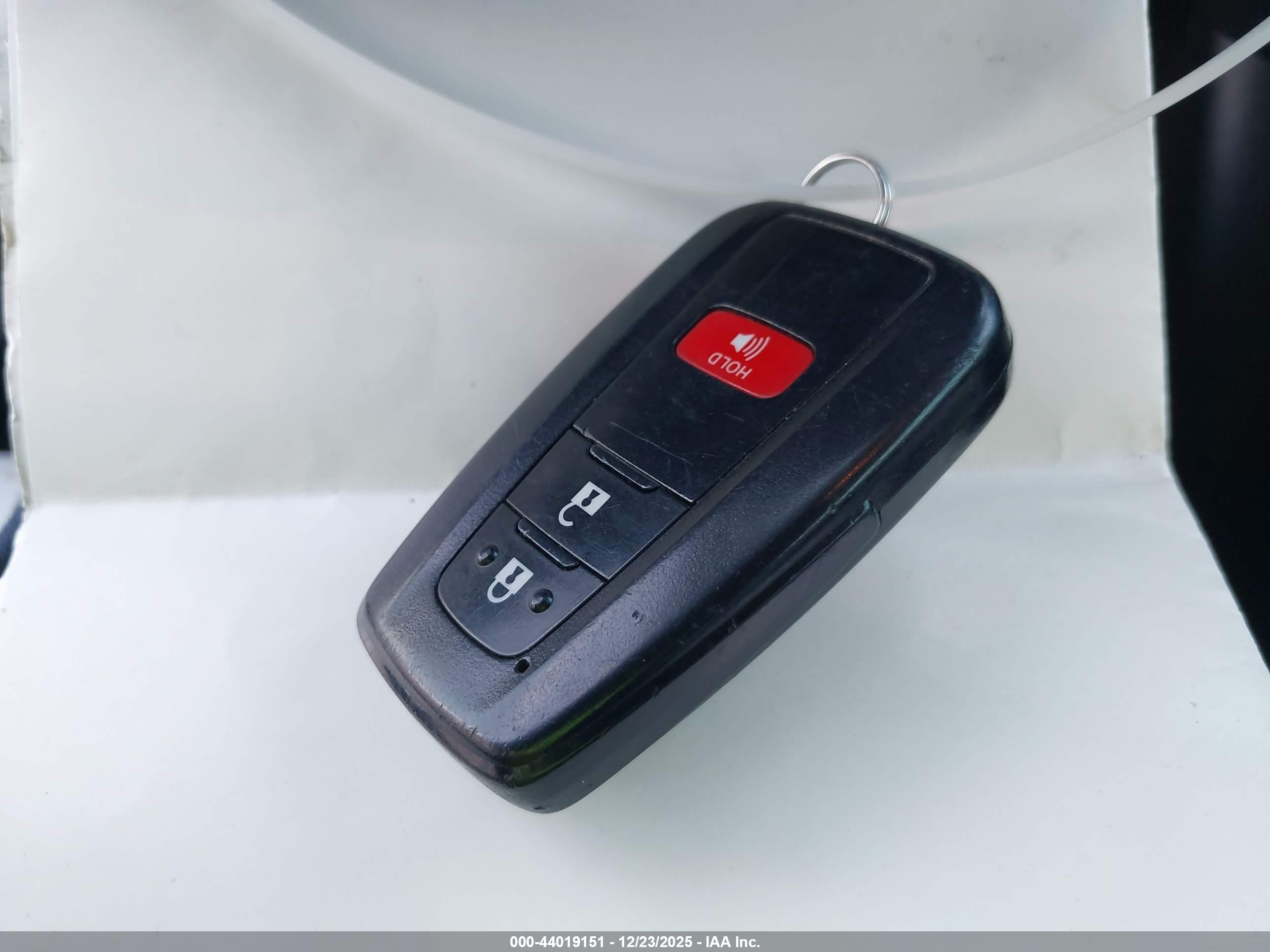 TOYOTA PRIUS image 11