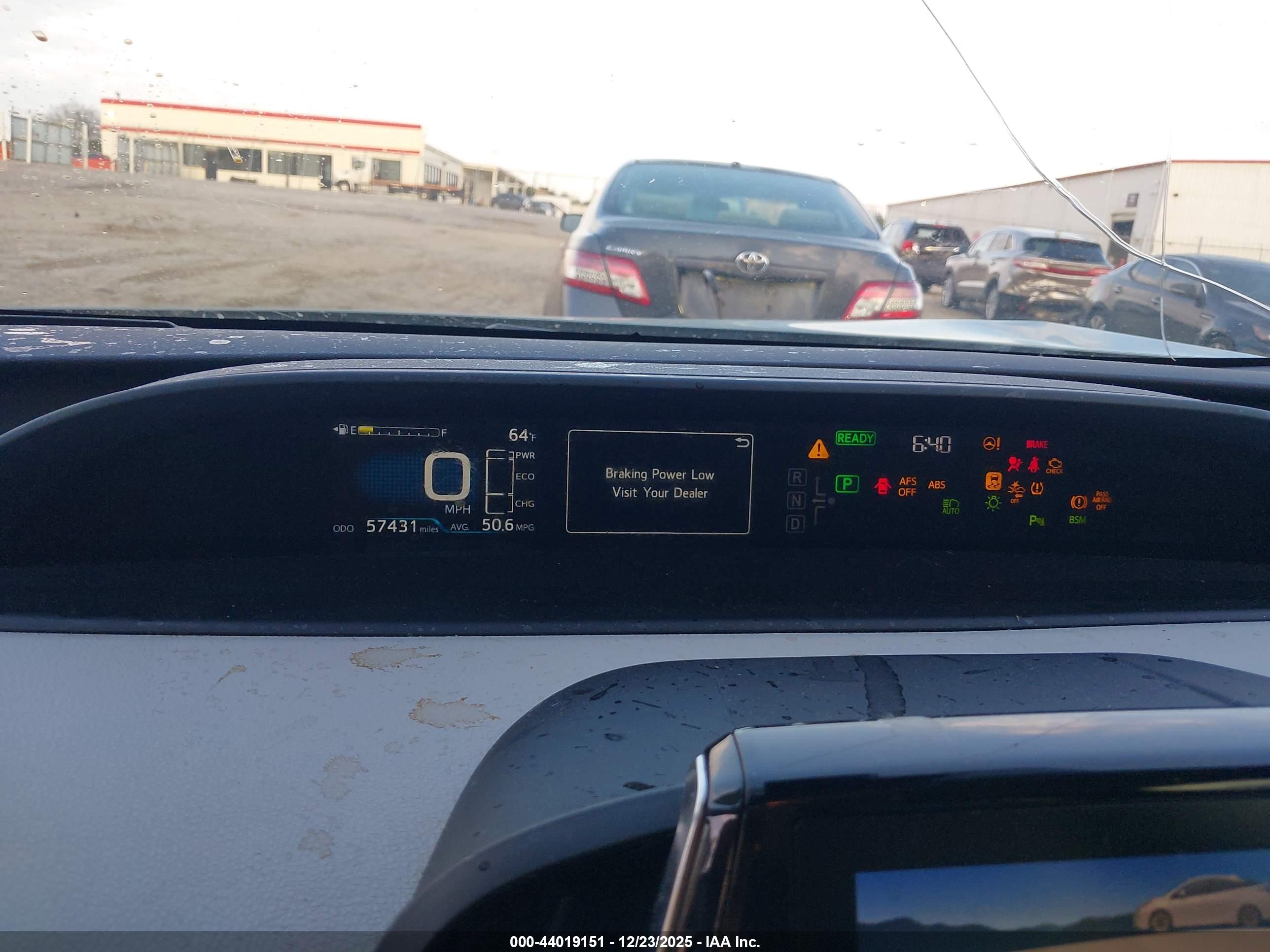TOYOTA PRIUS image 7