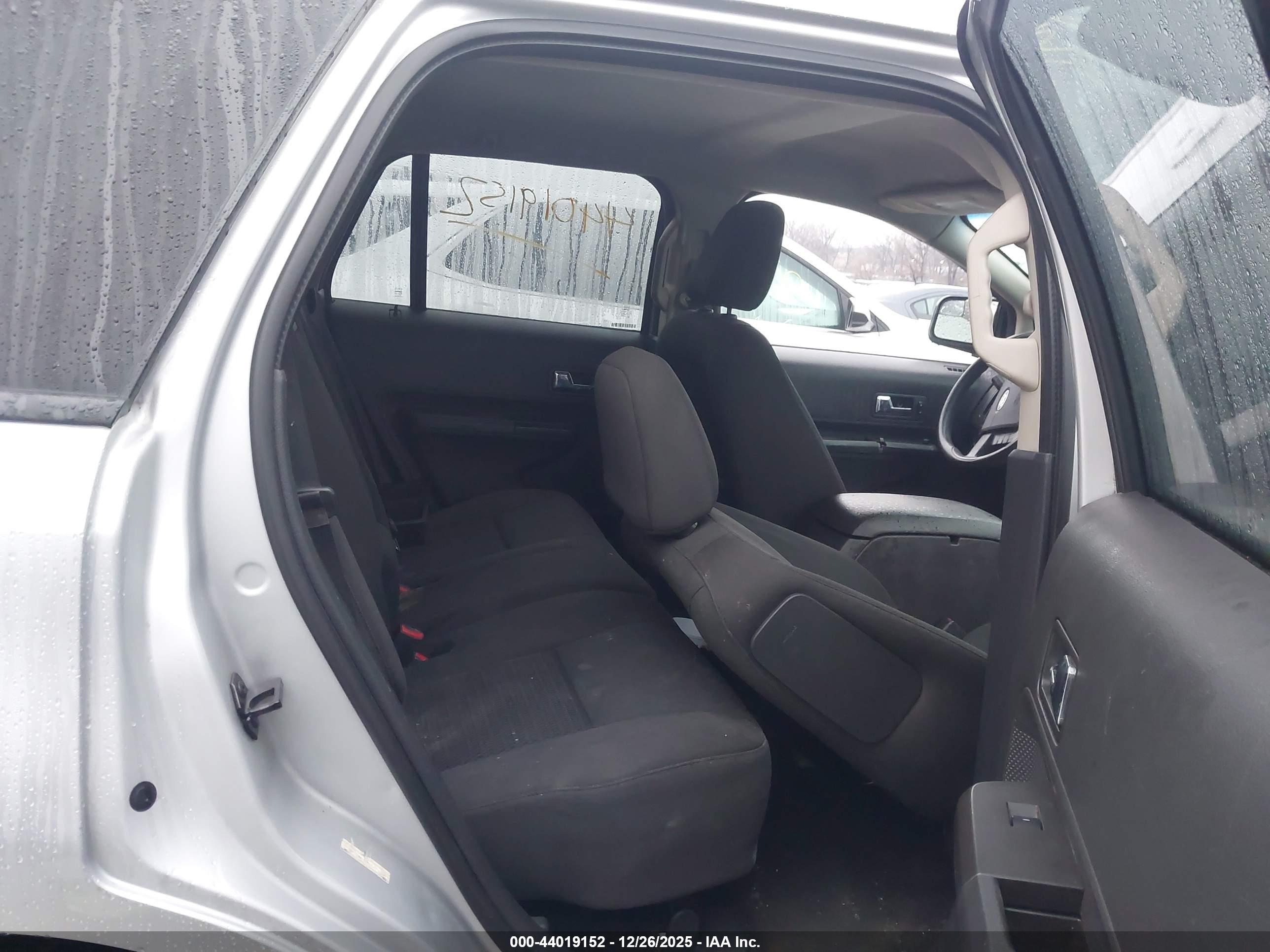 FORD EDGE image 8