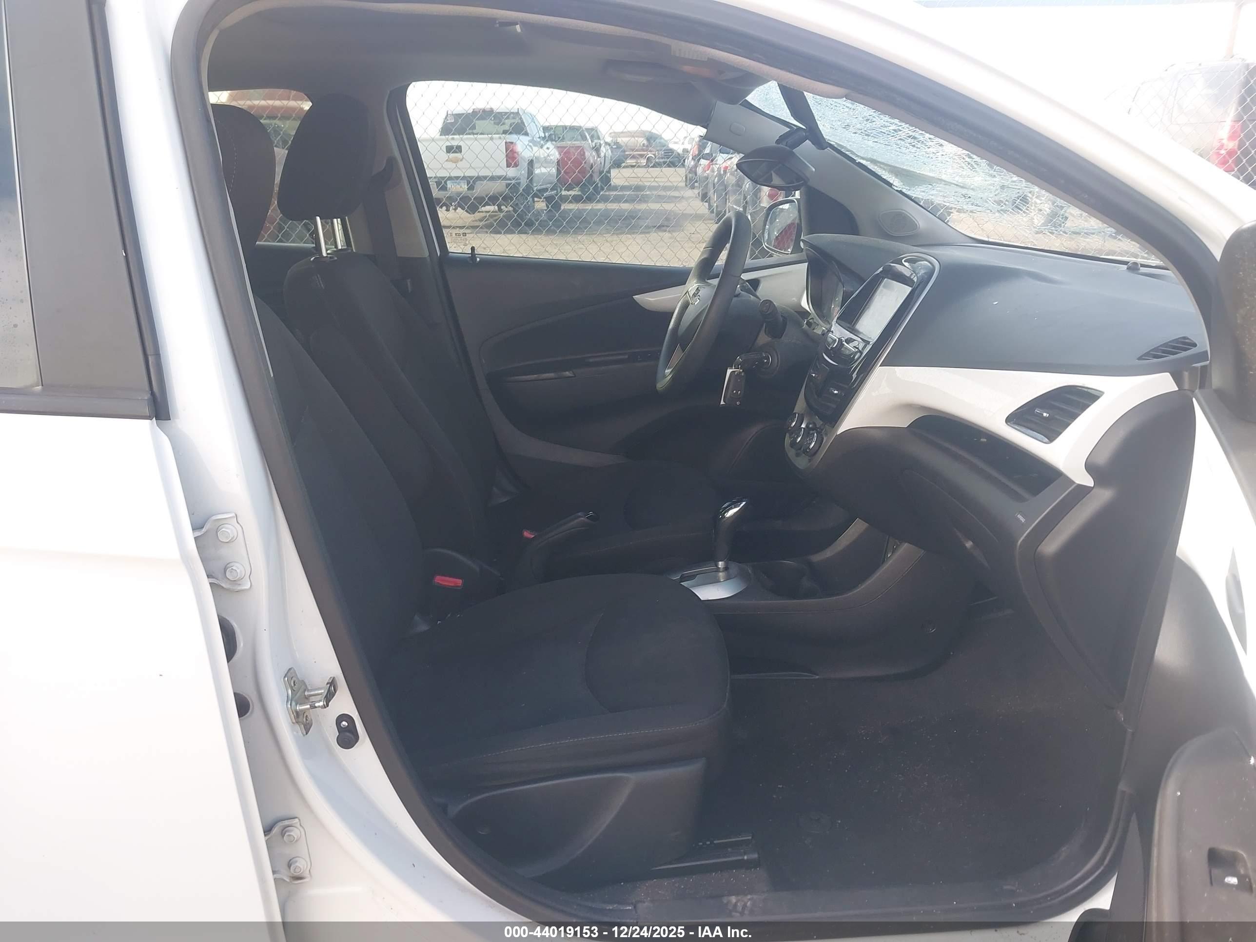 CHEVROLET SPARK image 5