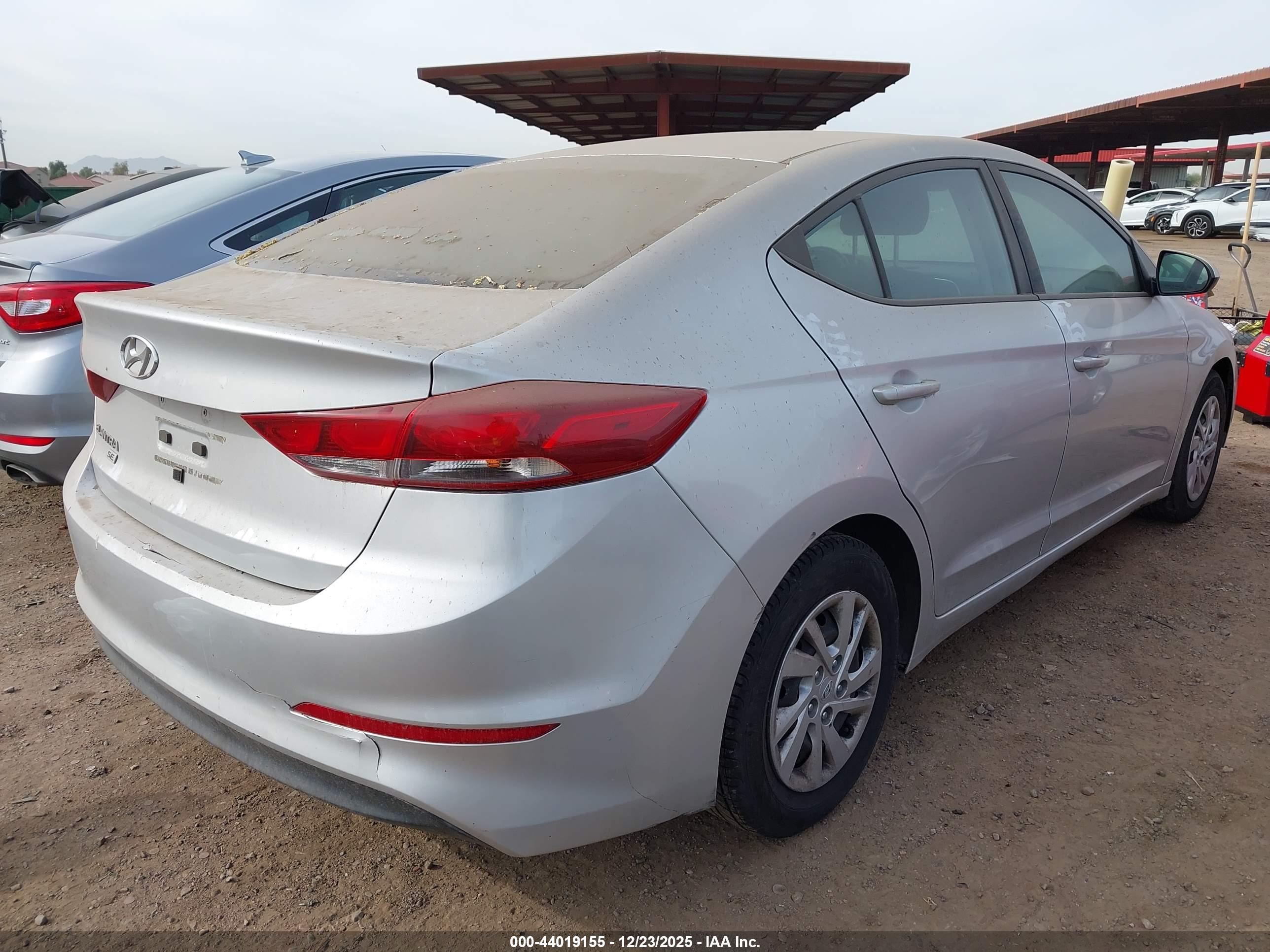 HYUNDAI ELANTRA image 4