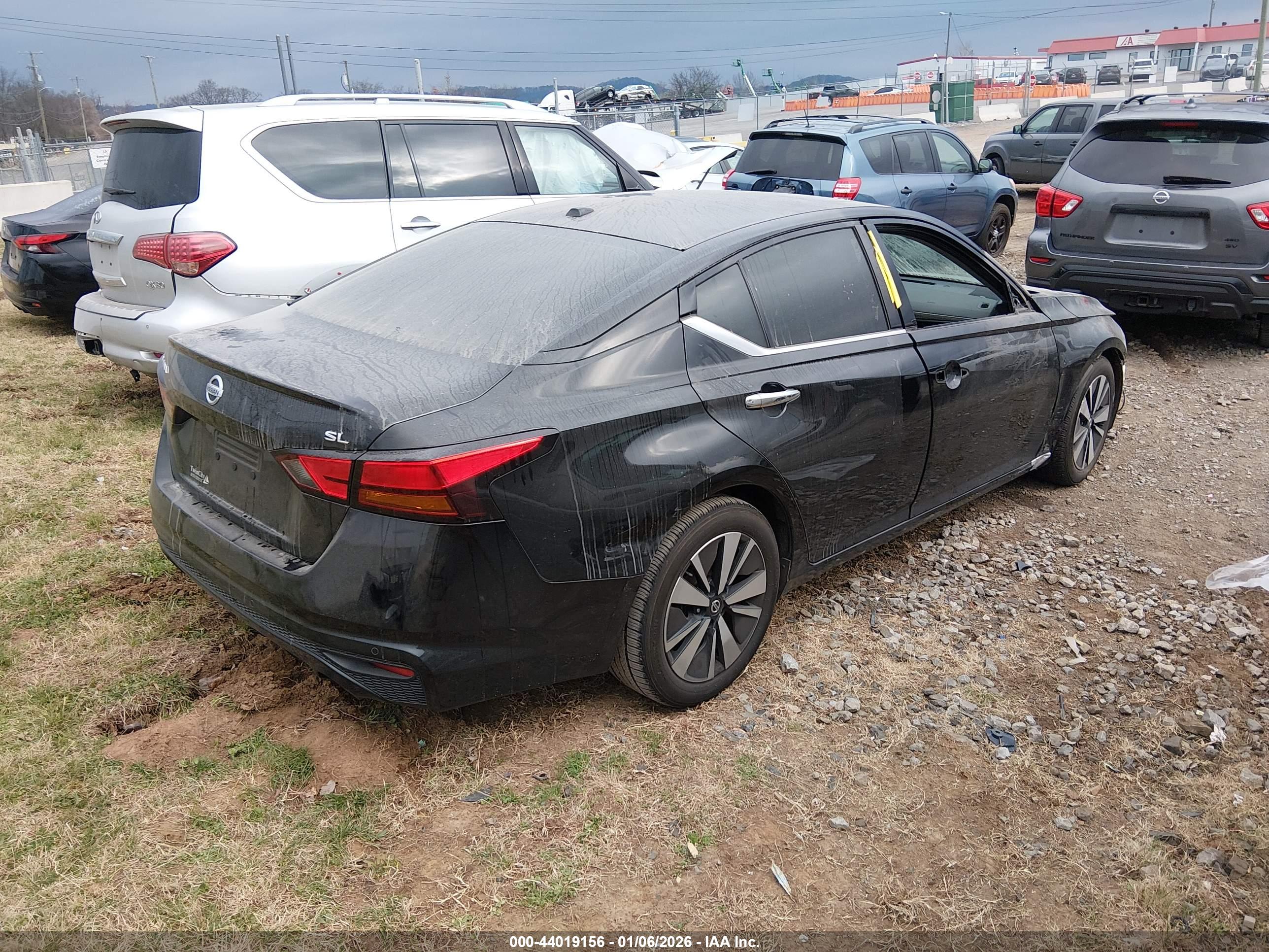 NISSAN ALTIMA image 4