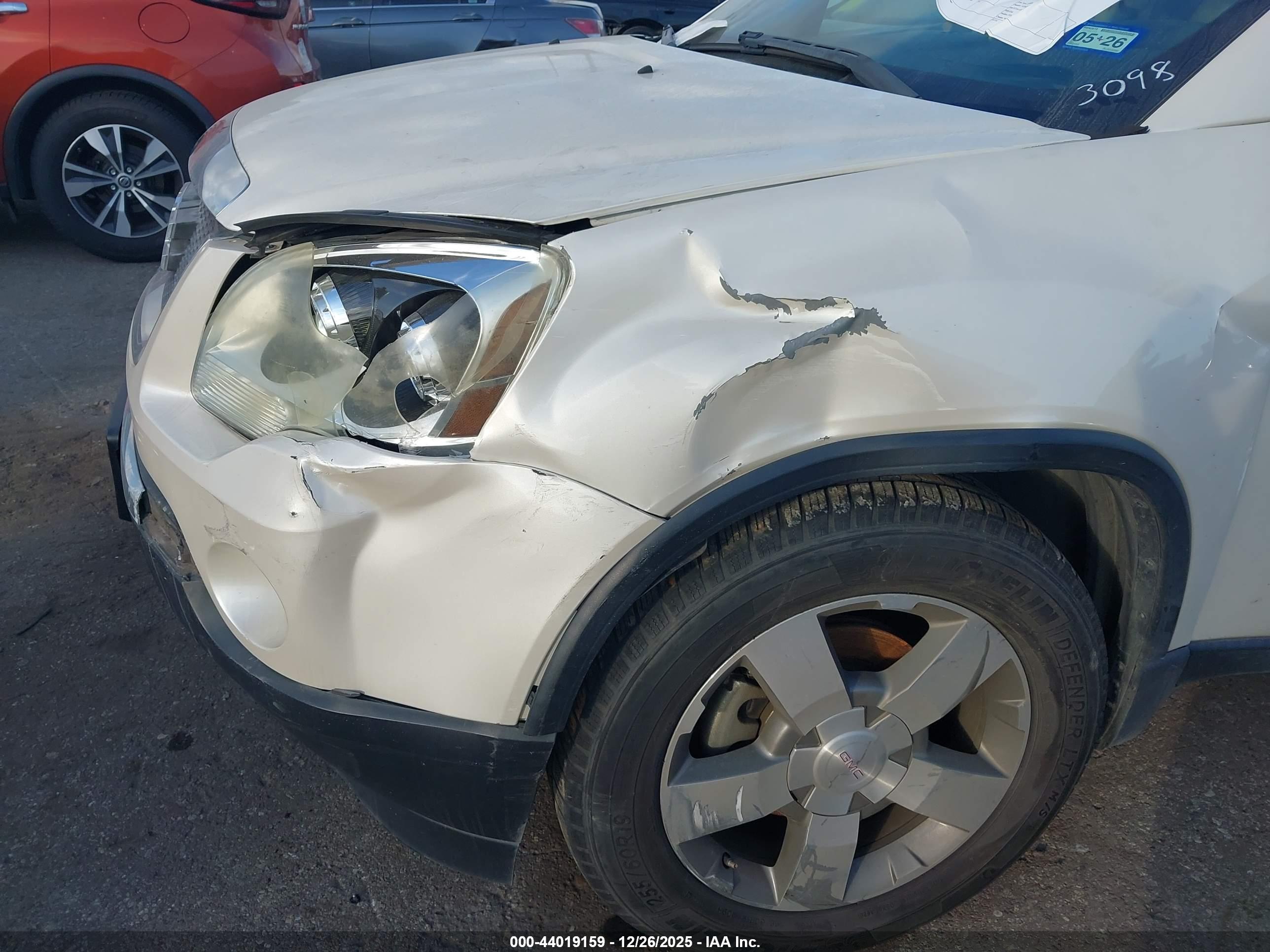 GMC ACADIA image 6