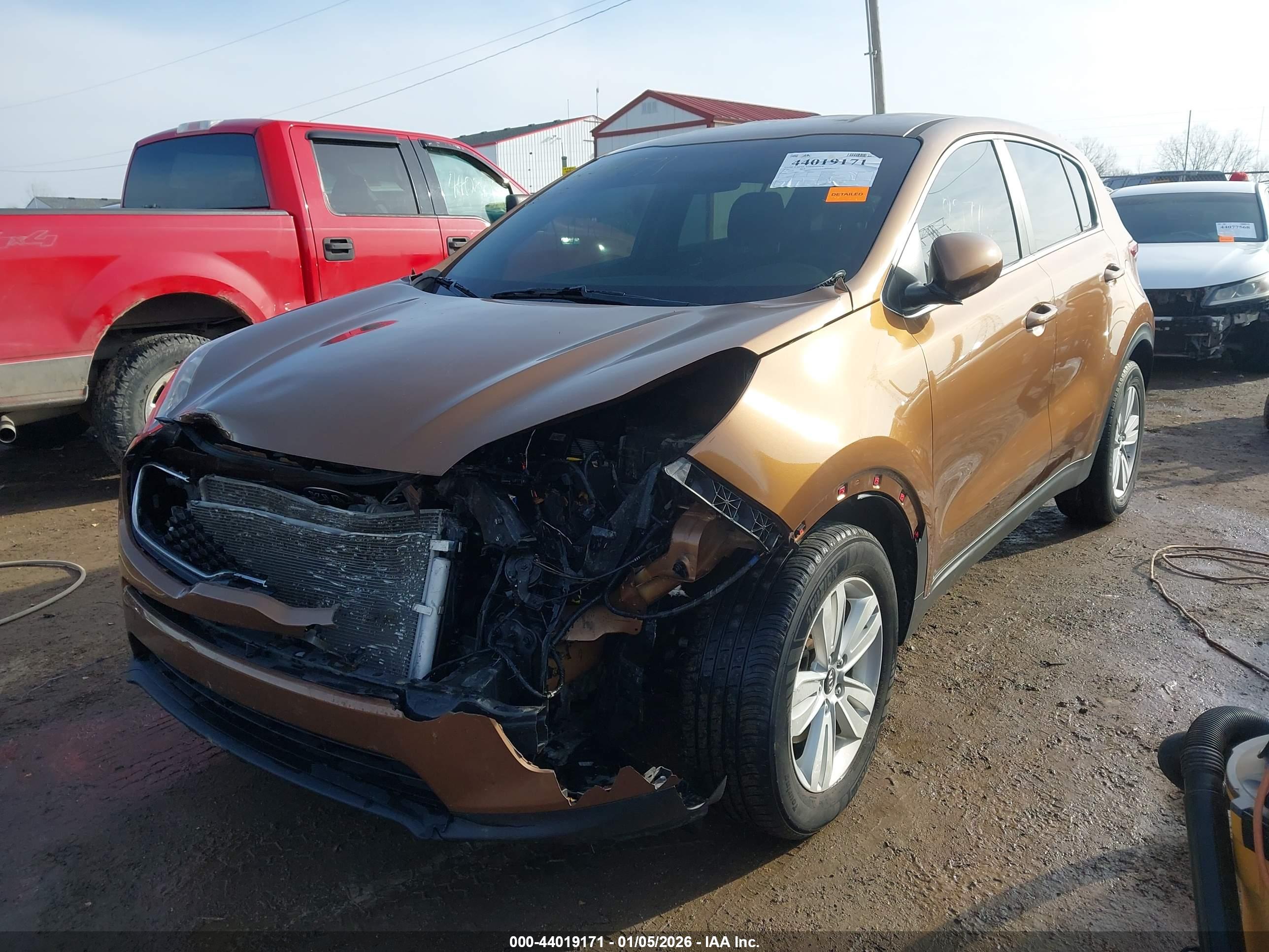 KIA SPORTAGE image 2