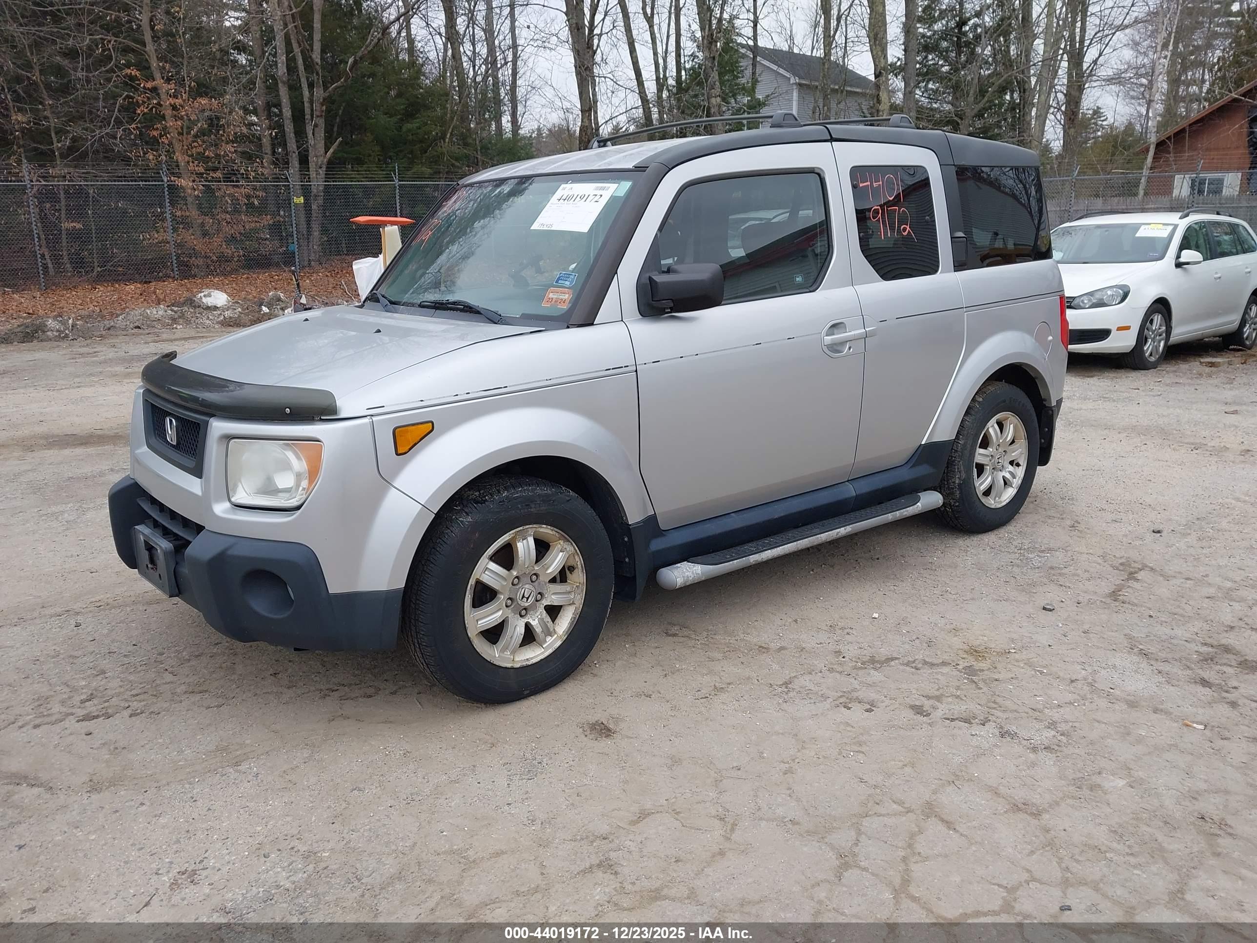 HONDA ELEMENT image 2