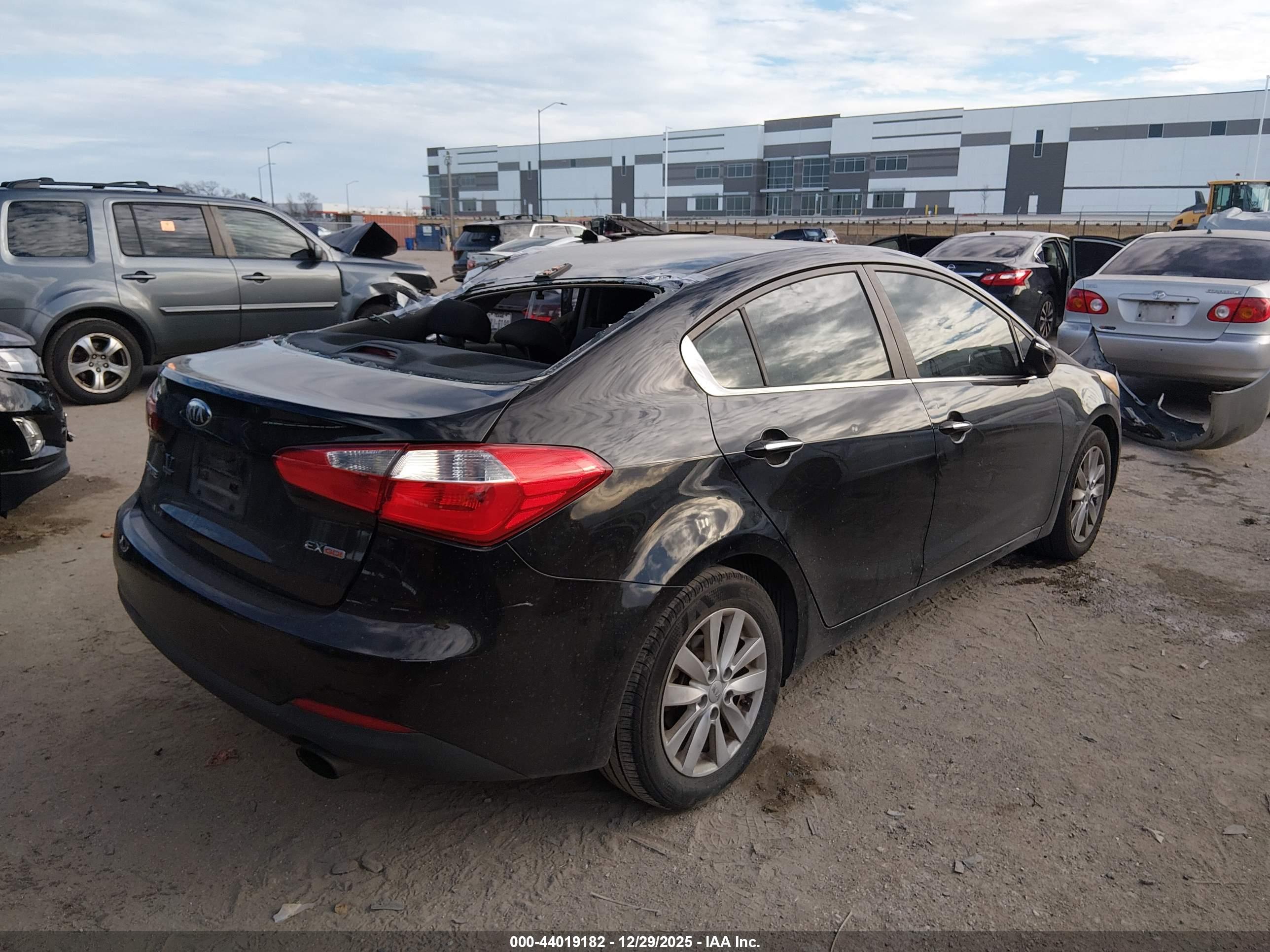 KIA FORTE image 4