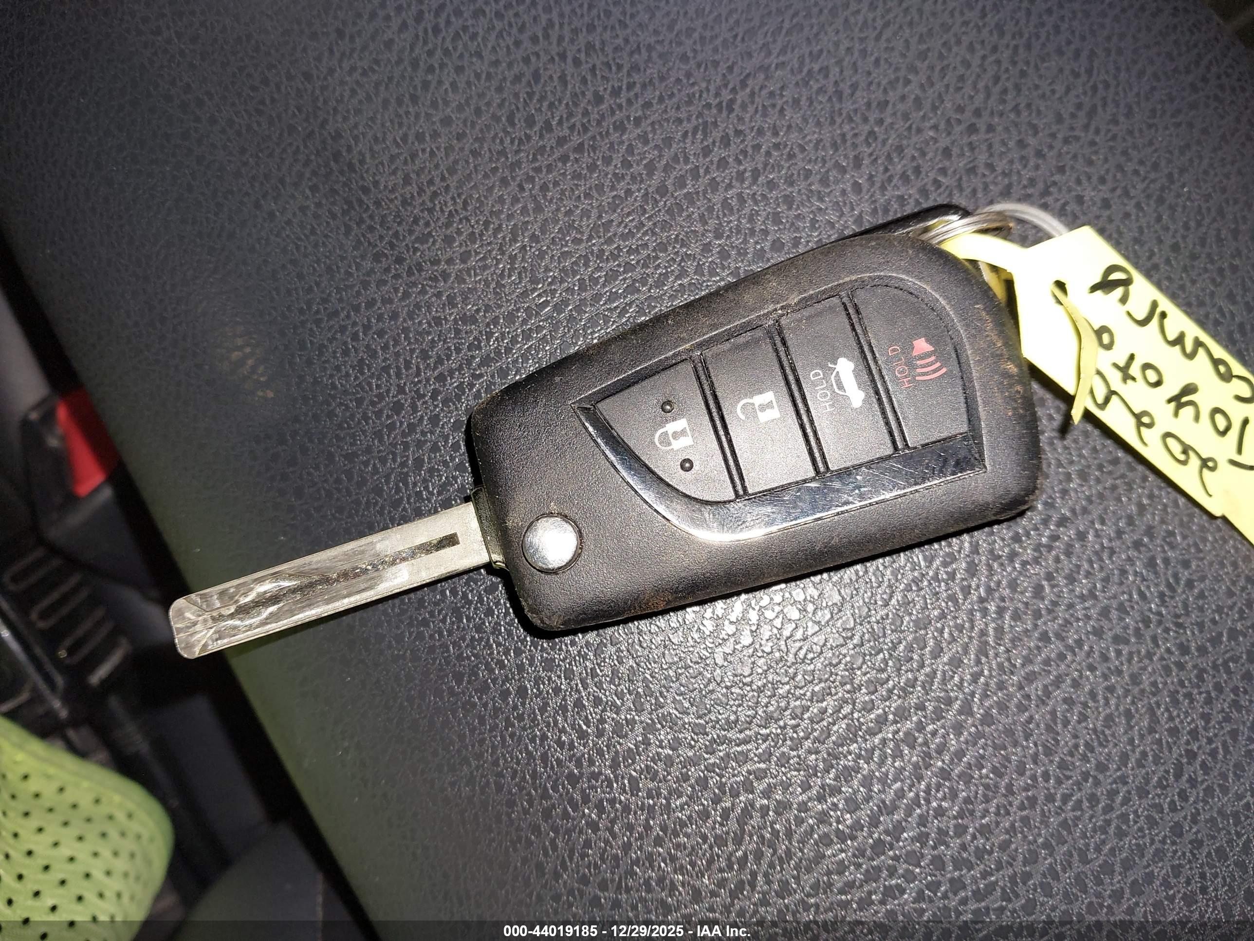 TOYOTA CAMRY image 11