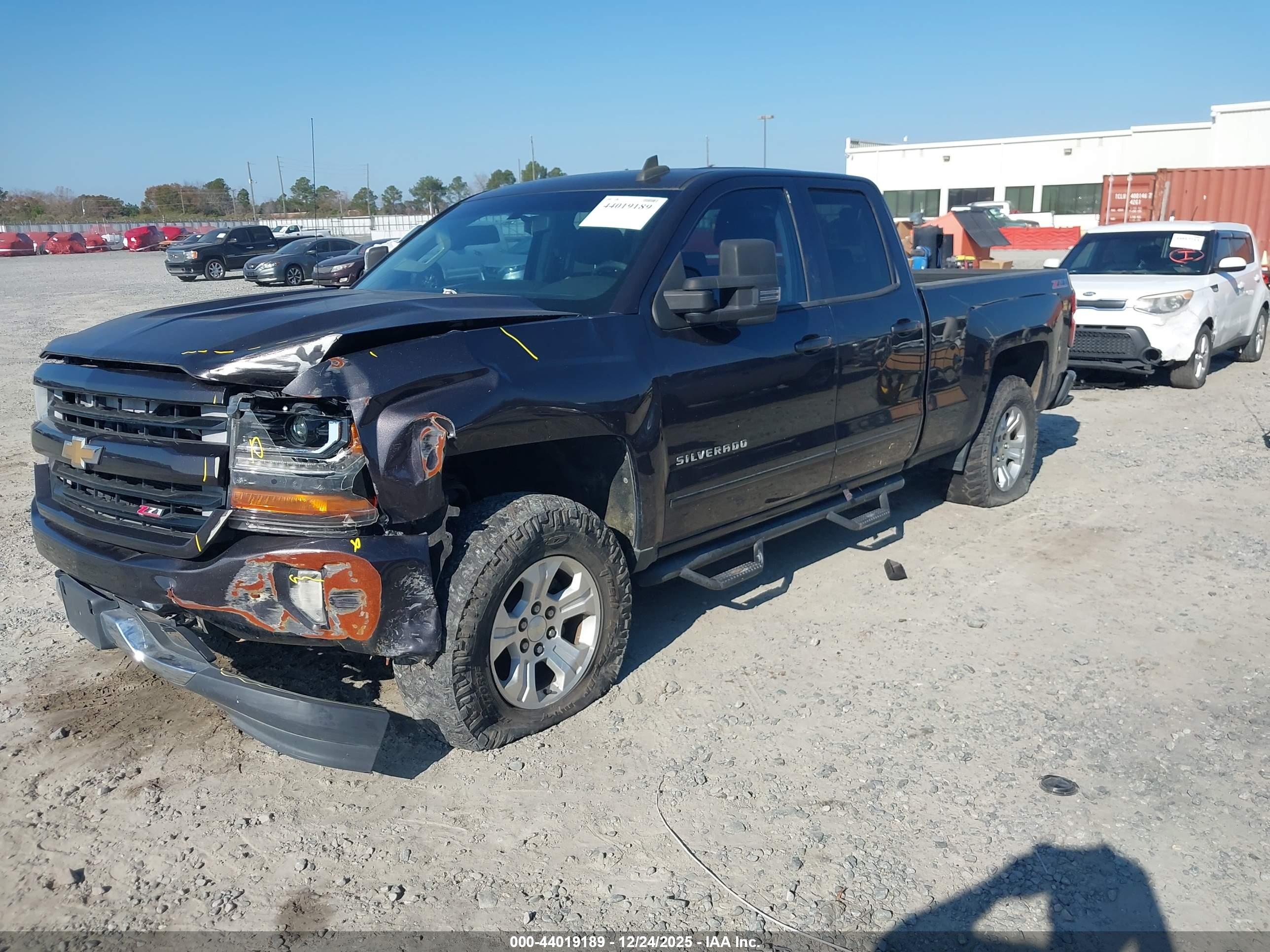 CHEVROLET SILVERADO image 2