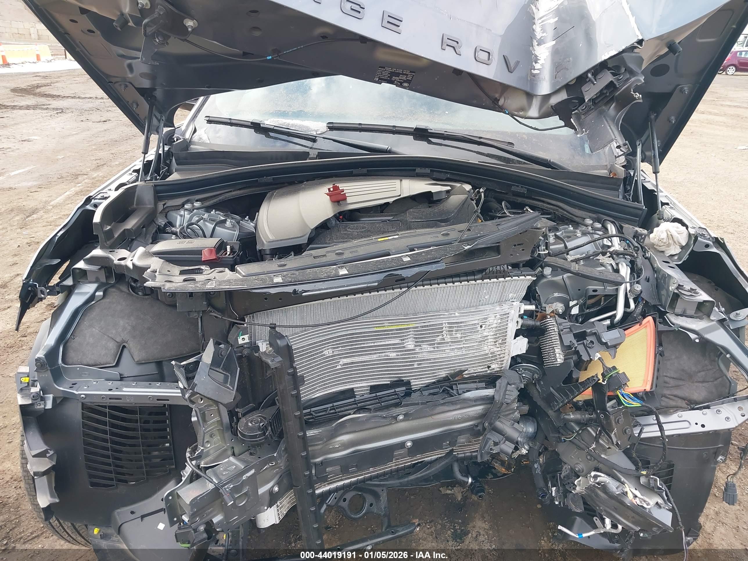 LAND ROVER image 10