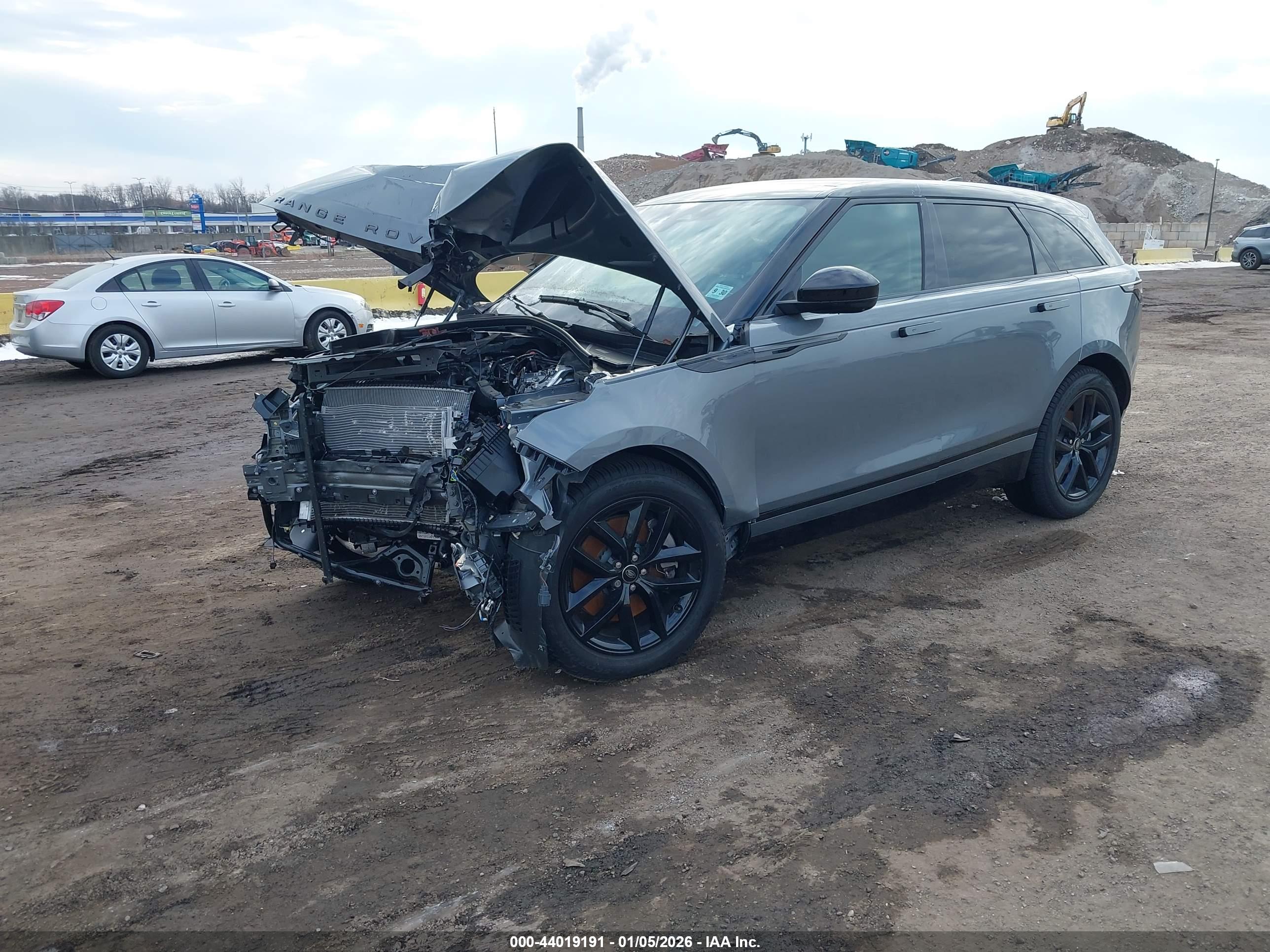 LAND ROVER image 2