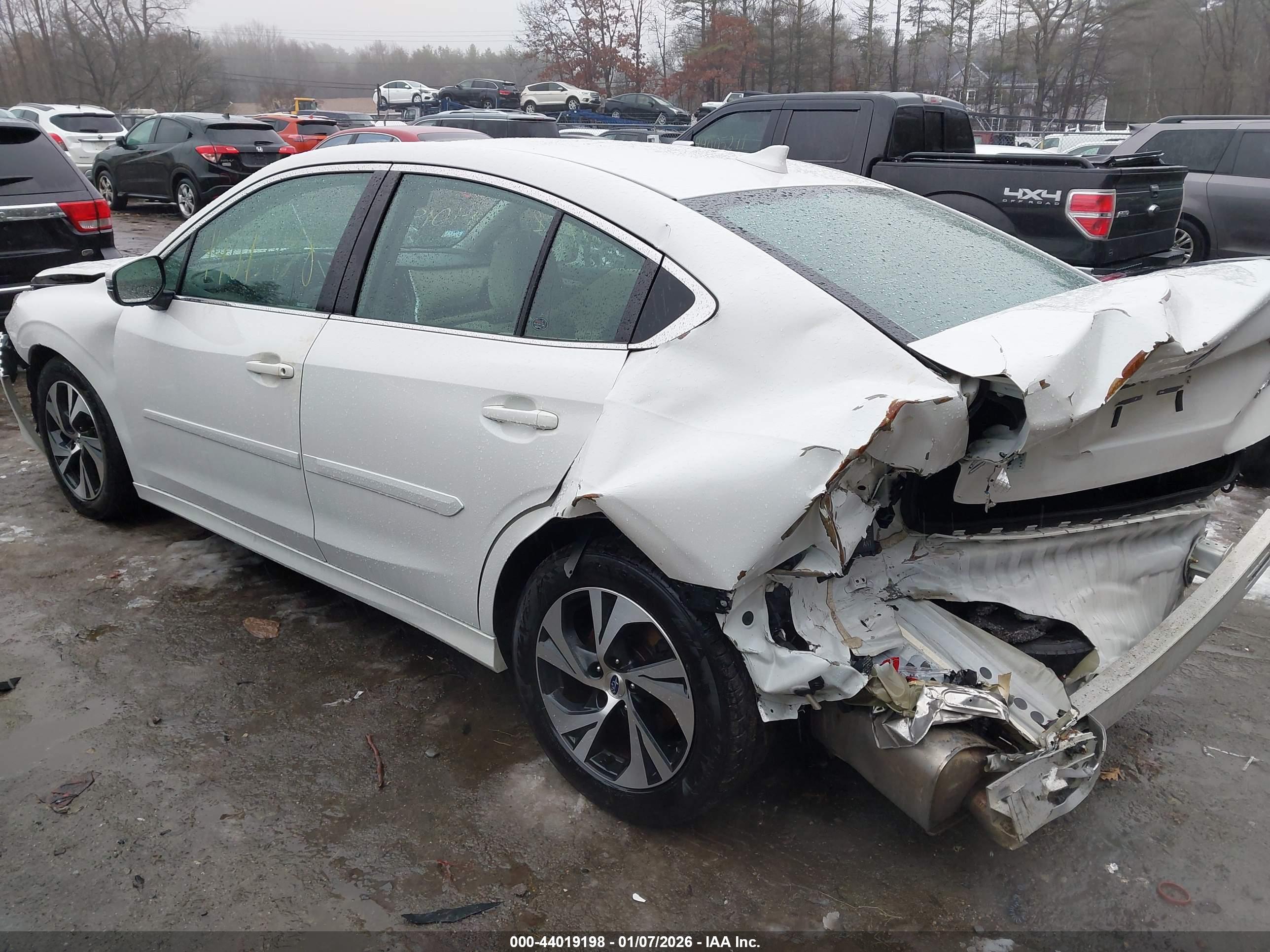 SUBARU LEGACY image 3