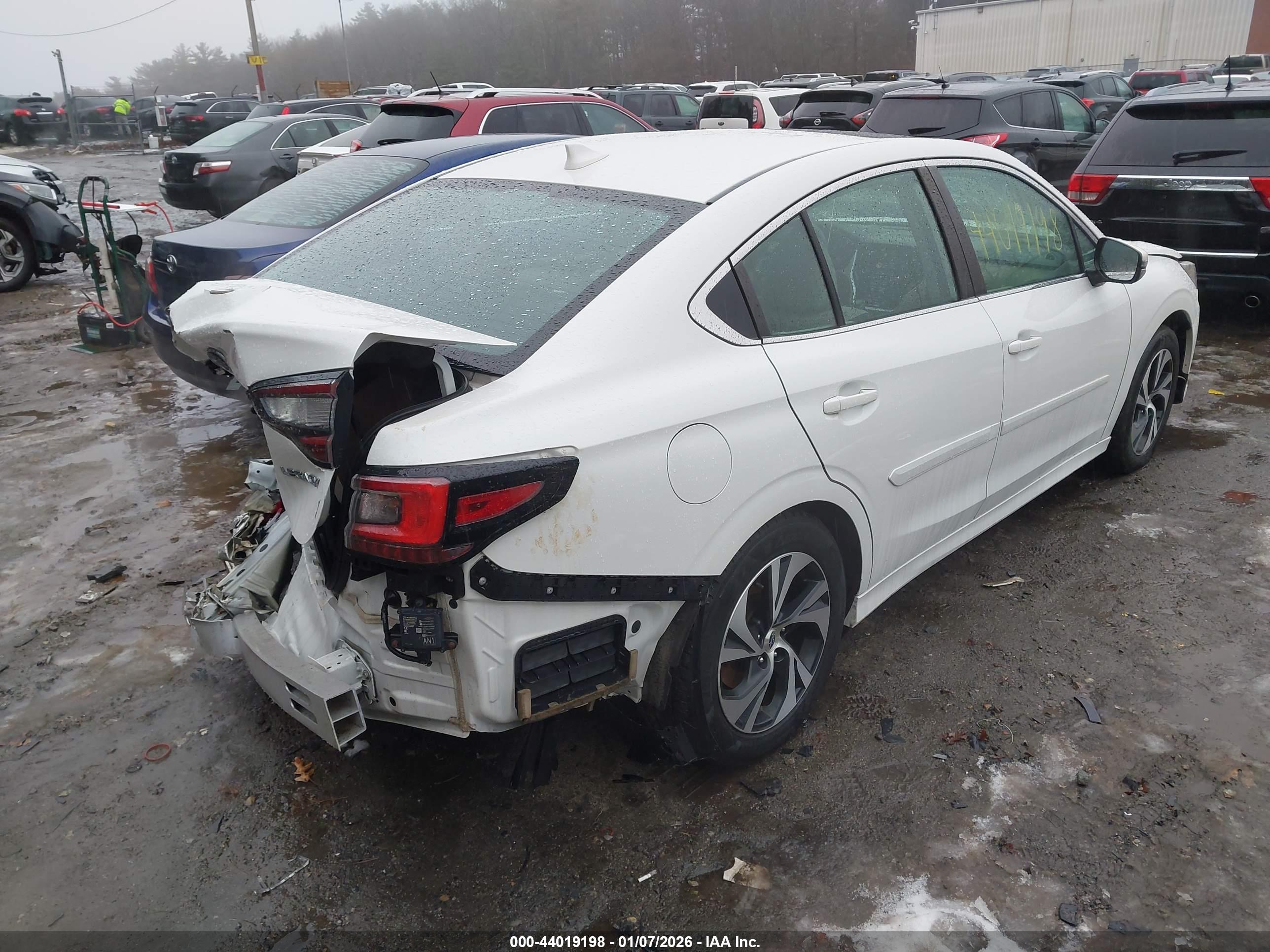 SUBARU LEGACY image 4