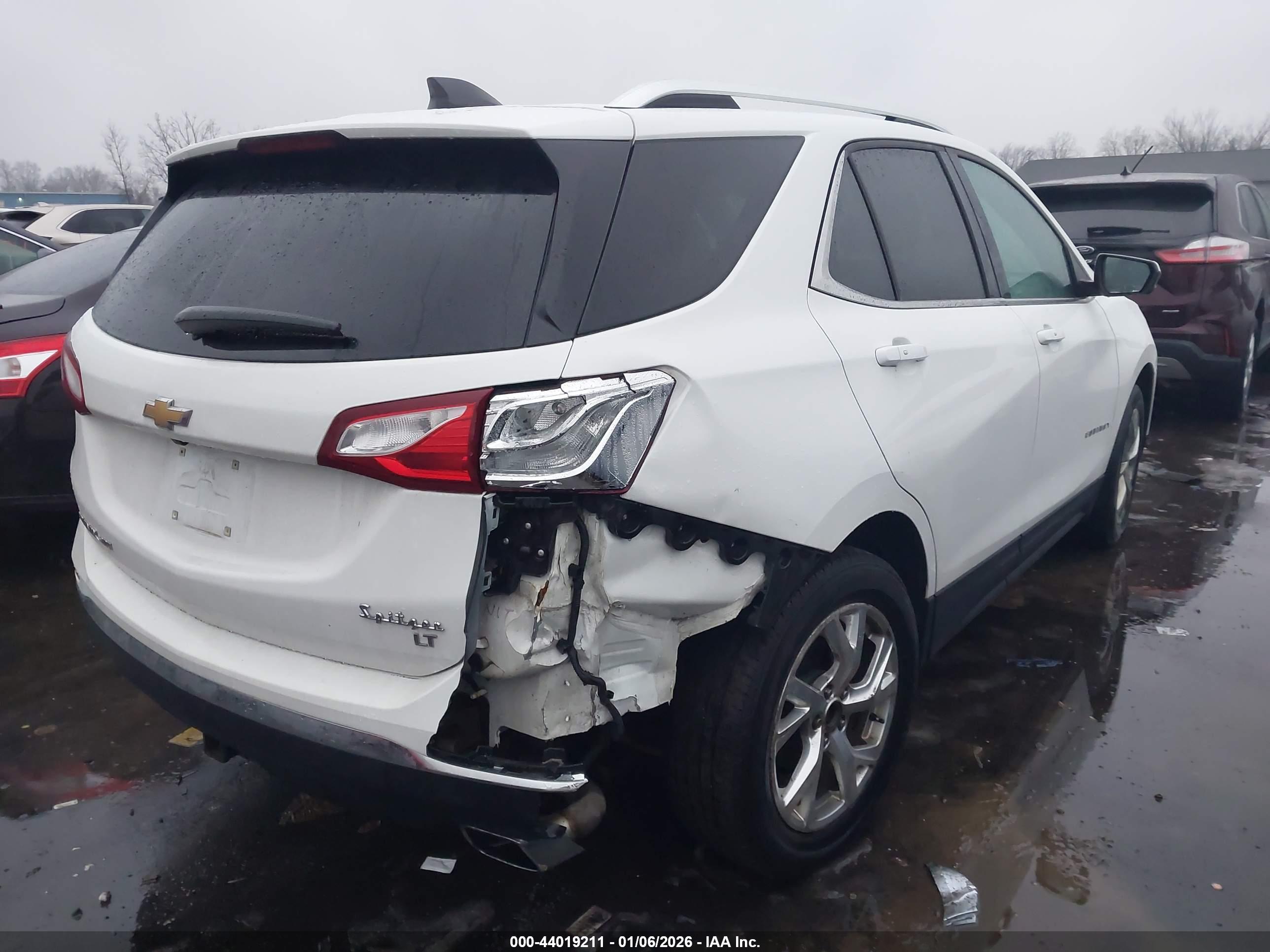 CHEVROLET EQUINOX image 4