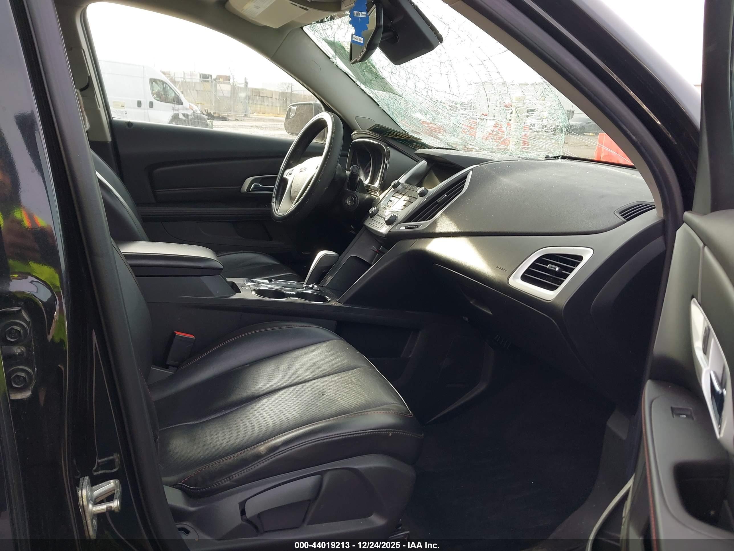 GMC TERRAIN image 5