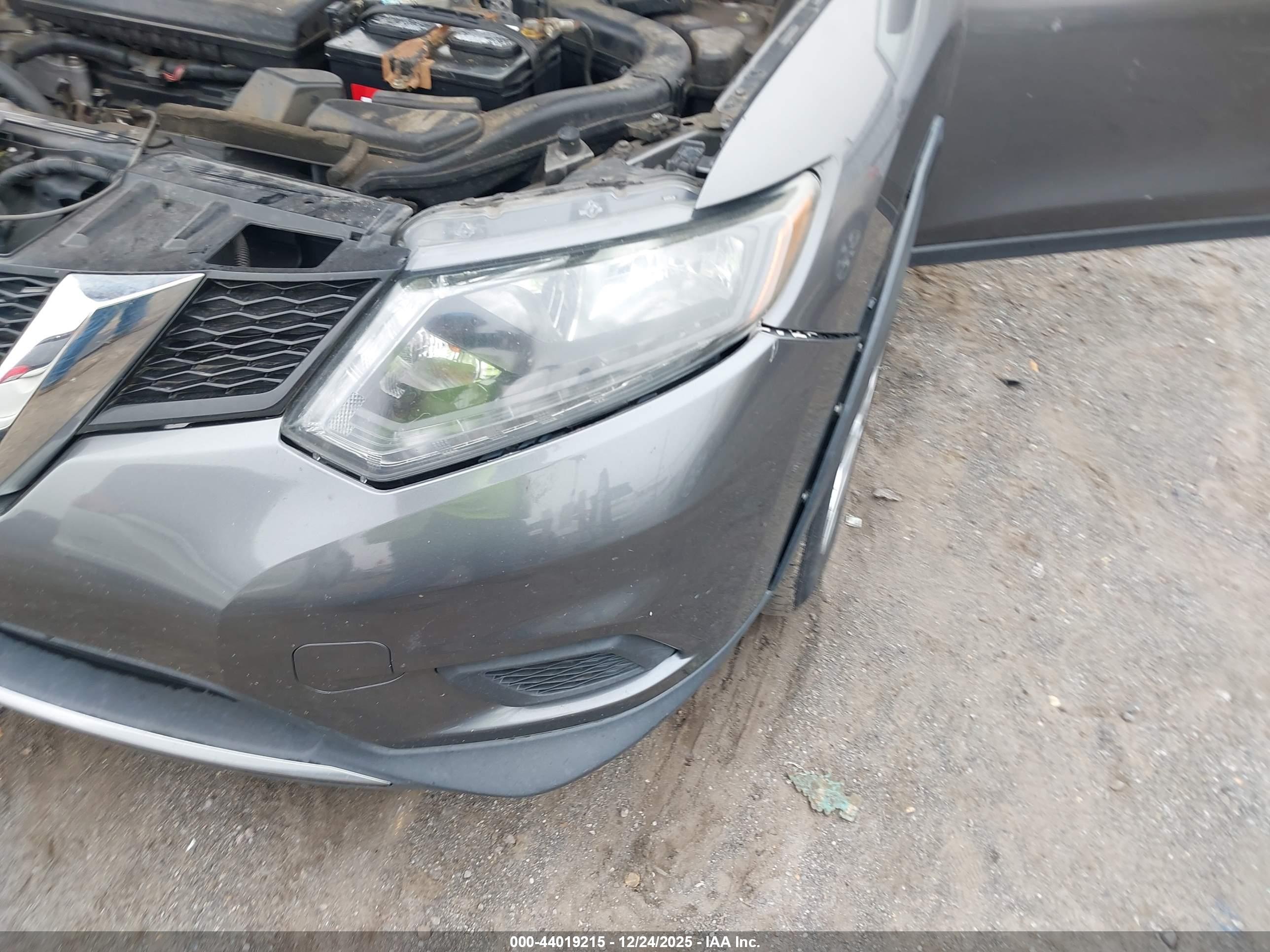 NISSAN ROGUE image 6