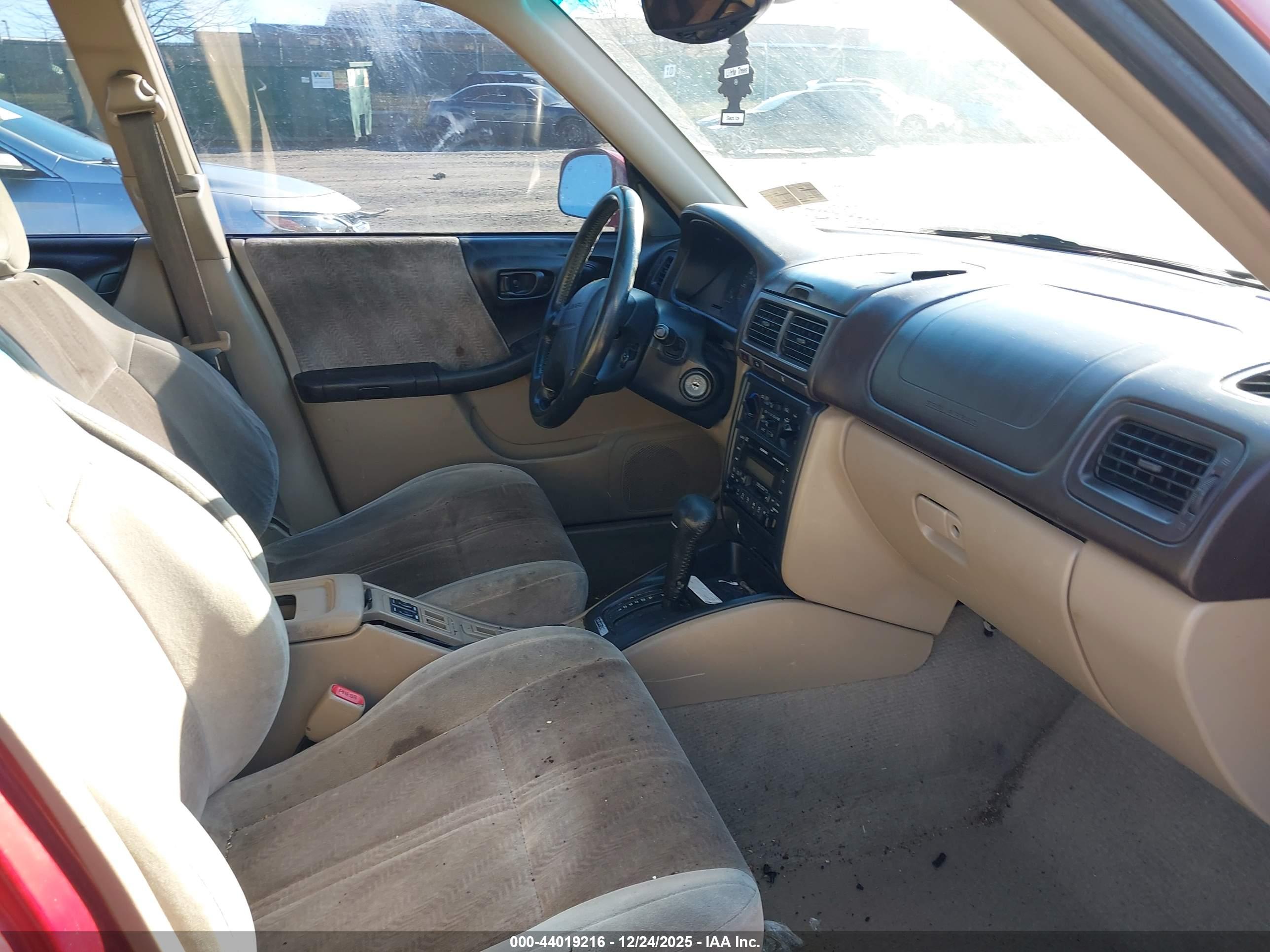 SUBARU FORESTER image 5