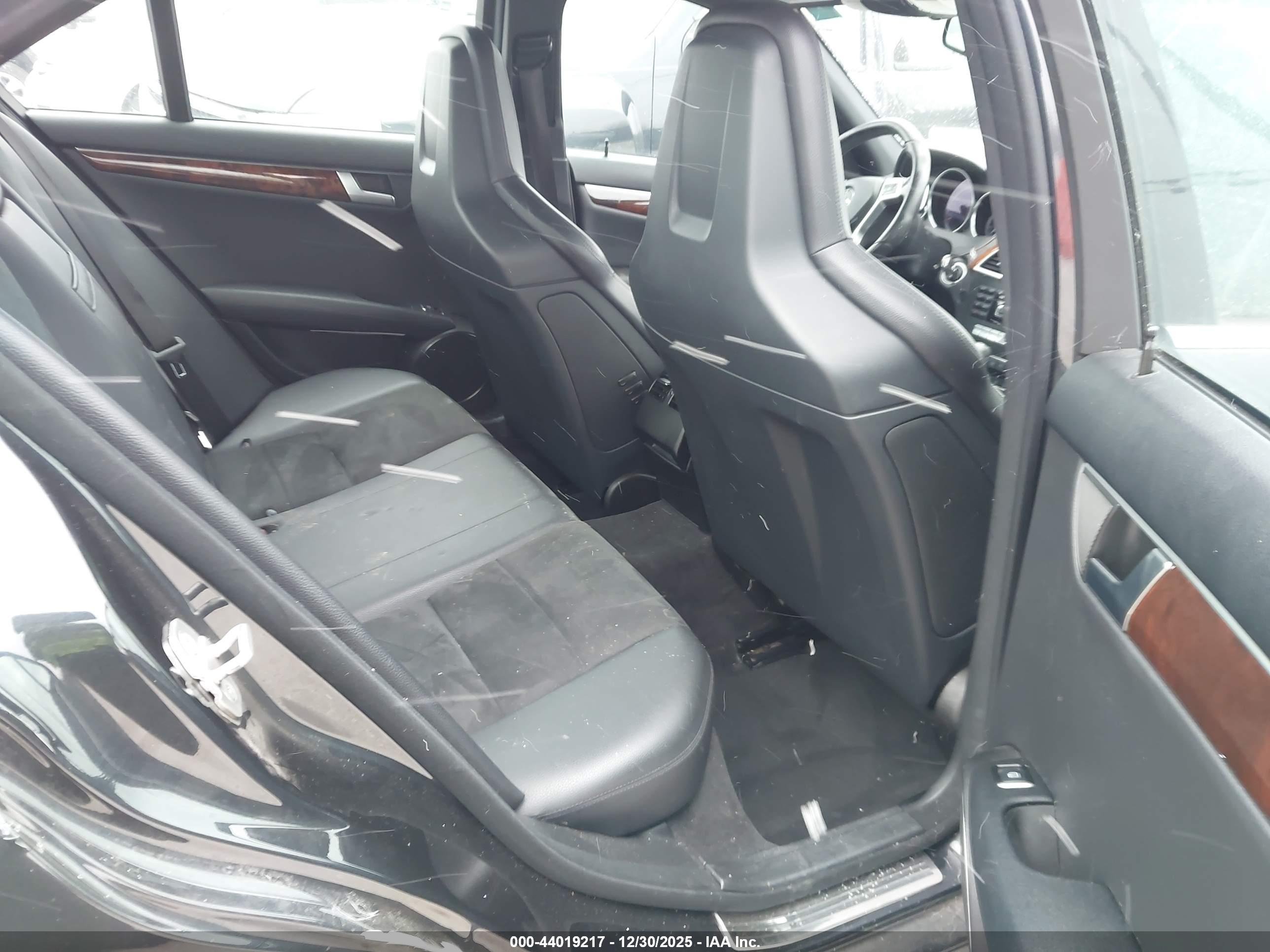 MERCEDES-BENZ C image 8