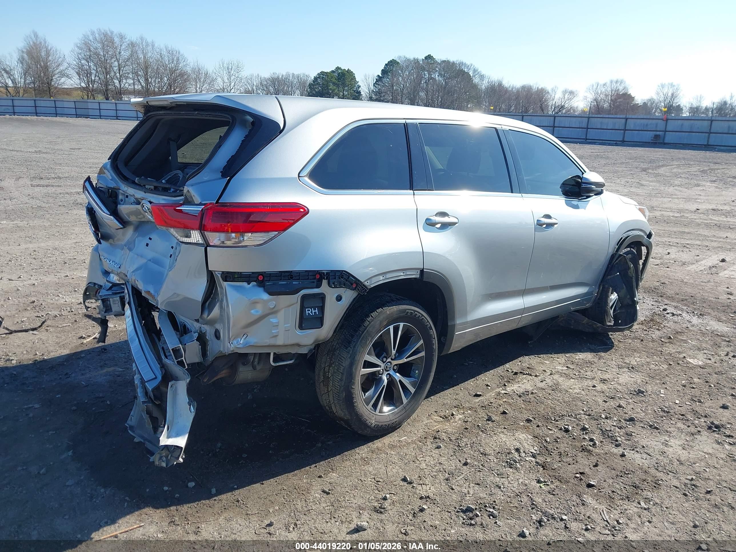 TOYOTA HIGHLANDER image 4
