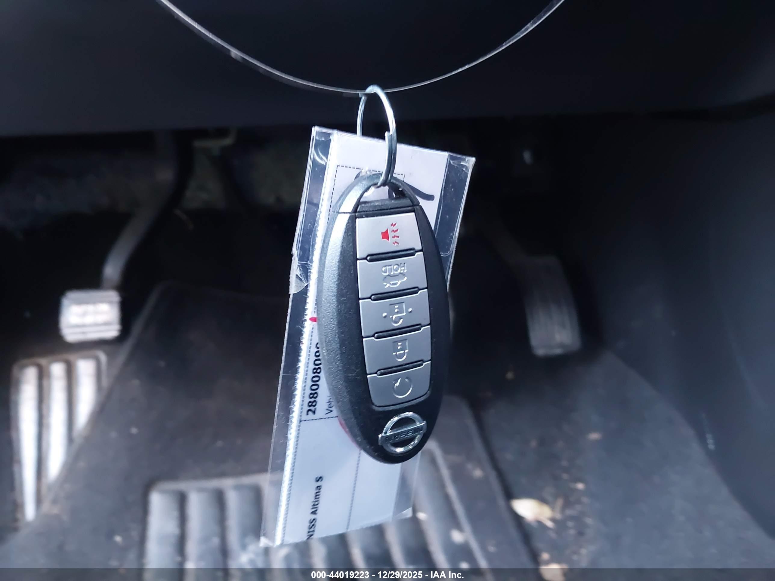 NISSAN ALTIMA image 11