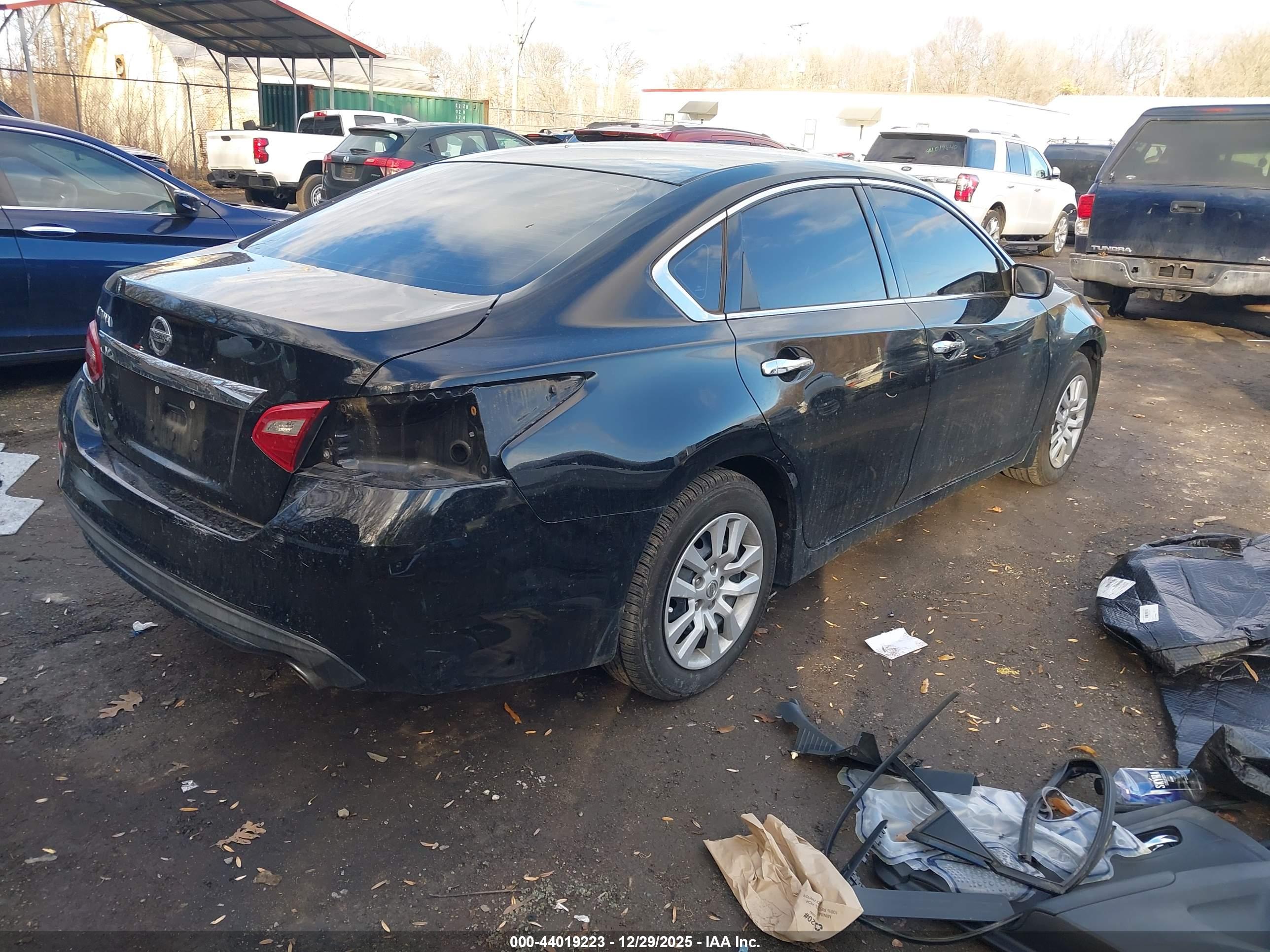 NISSAN ALTIMA image 4