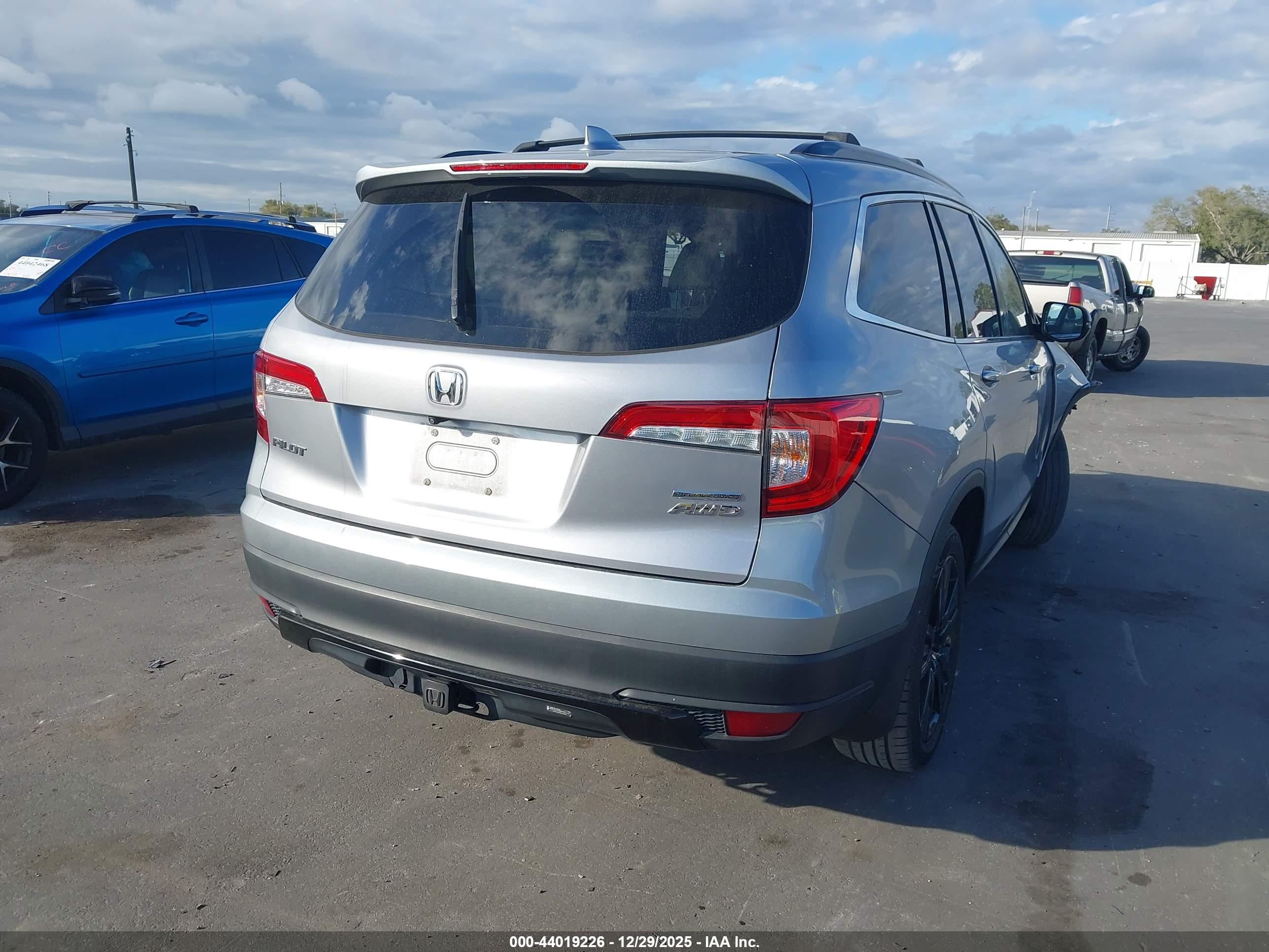 HONDA PILOT image 4