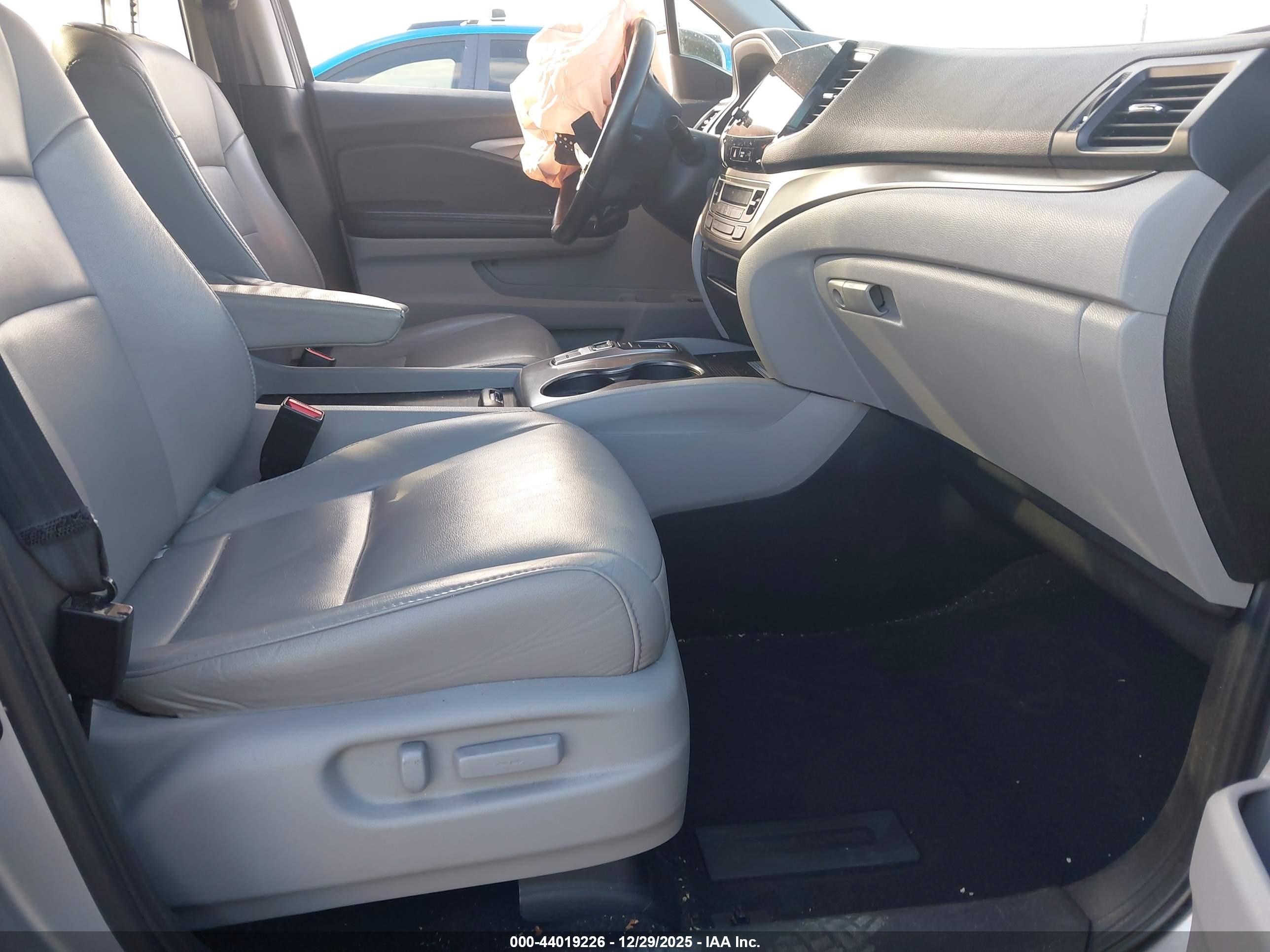 HONDA PILOT image 5