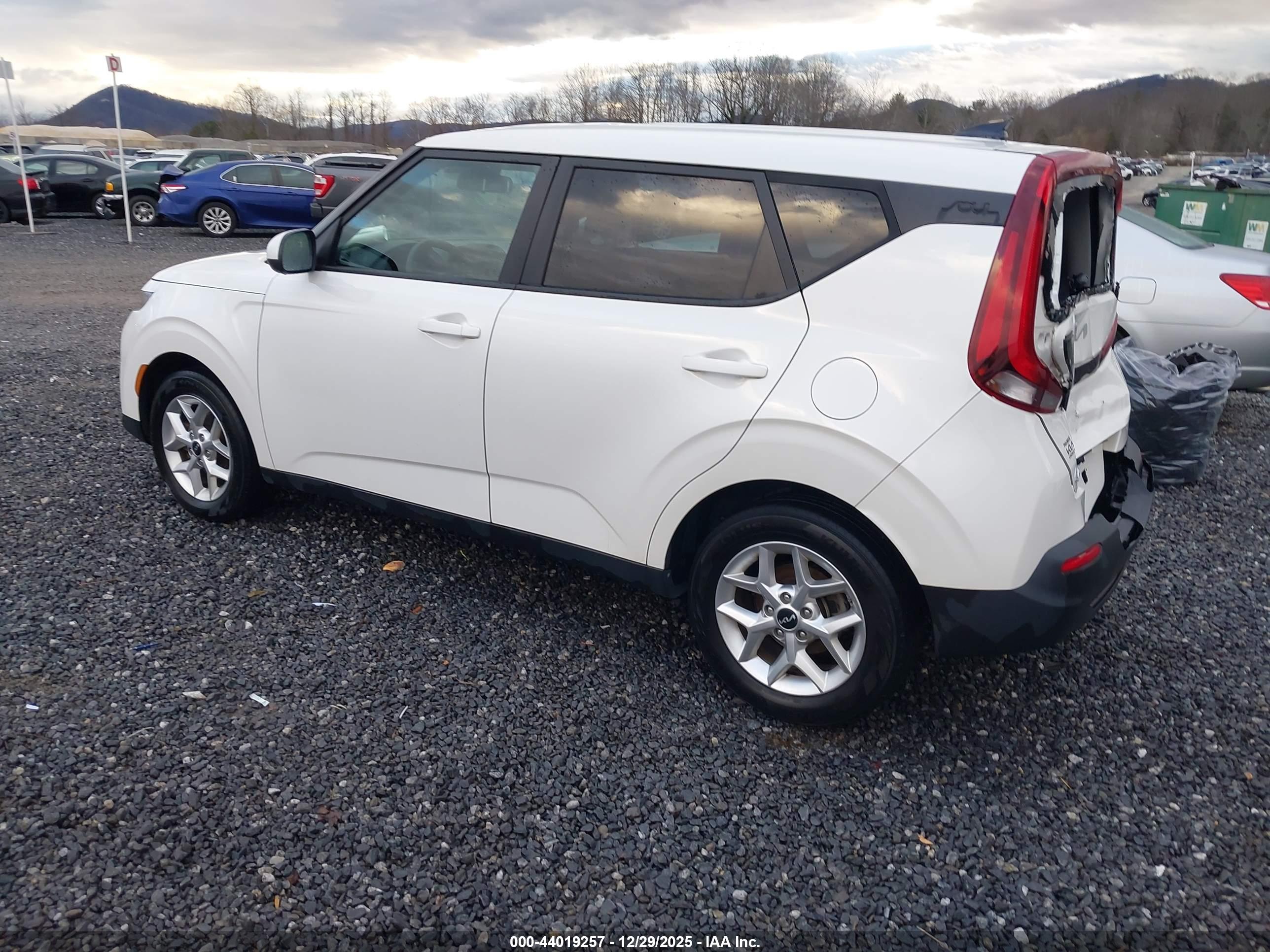 KIA SOUL image 3