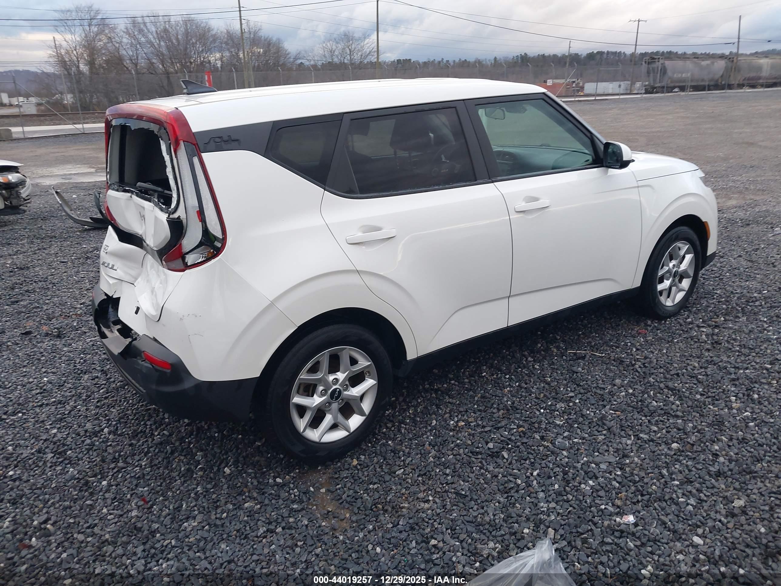 KIA SOUL image 4