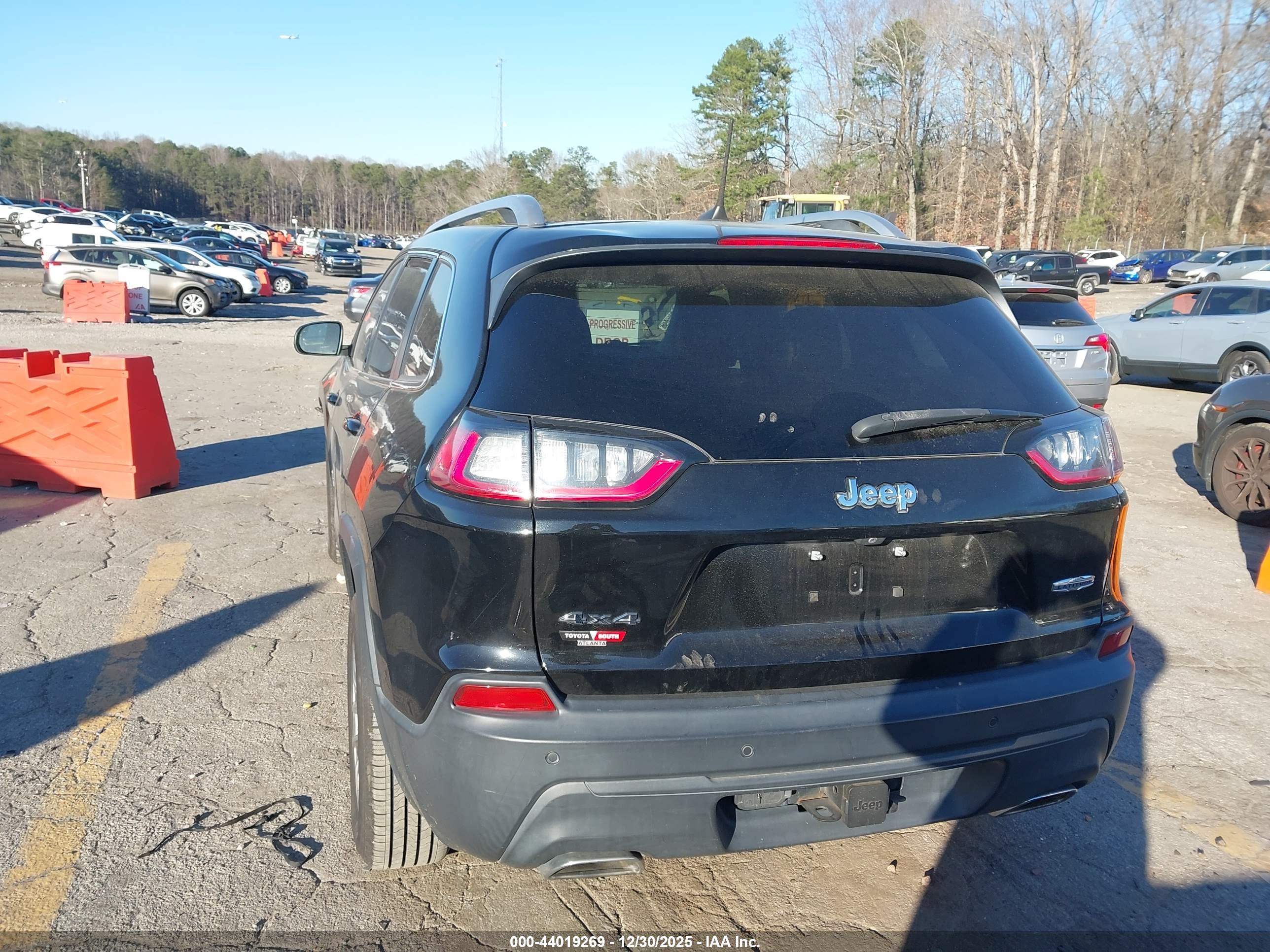 JEEP CHEROKEE image 3