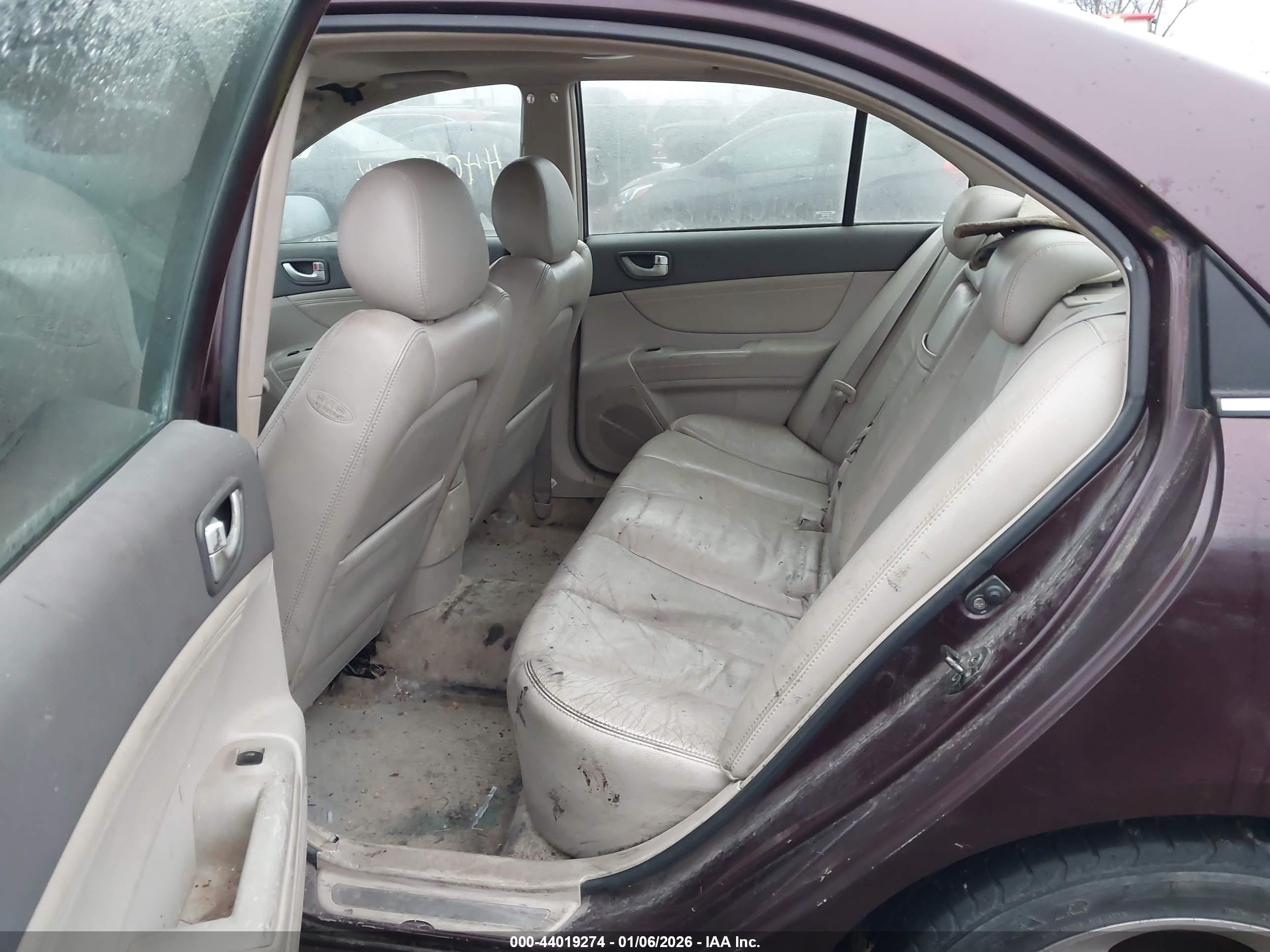 HYUNDAI SONATA image 8