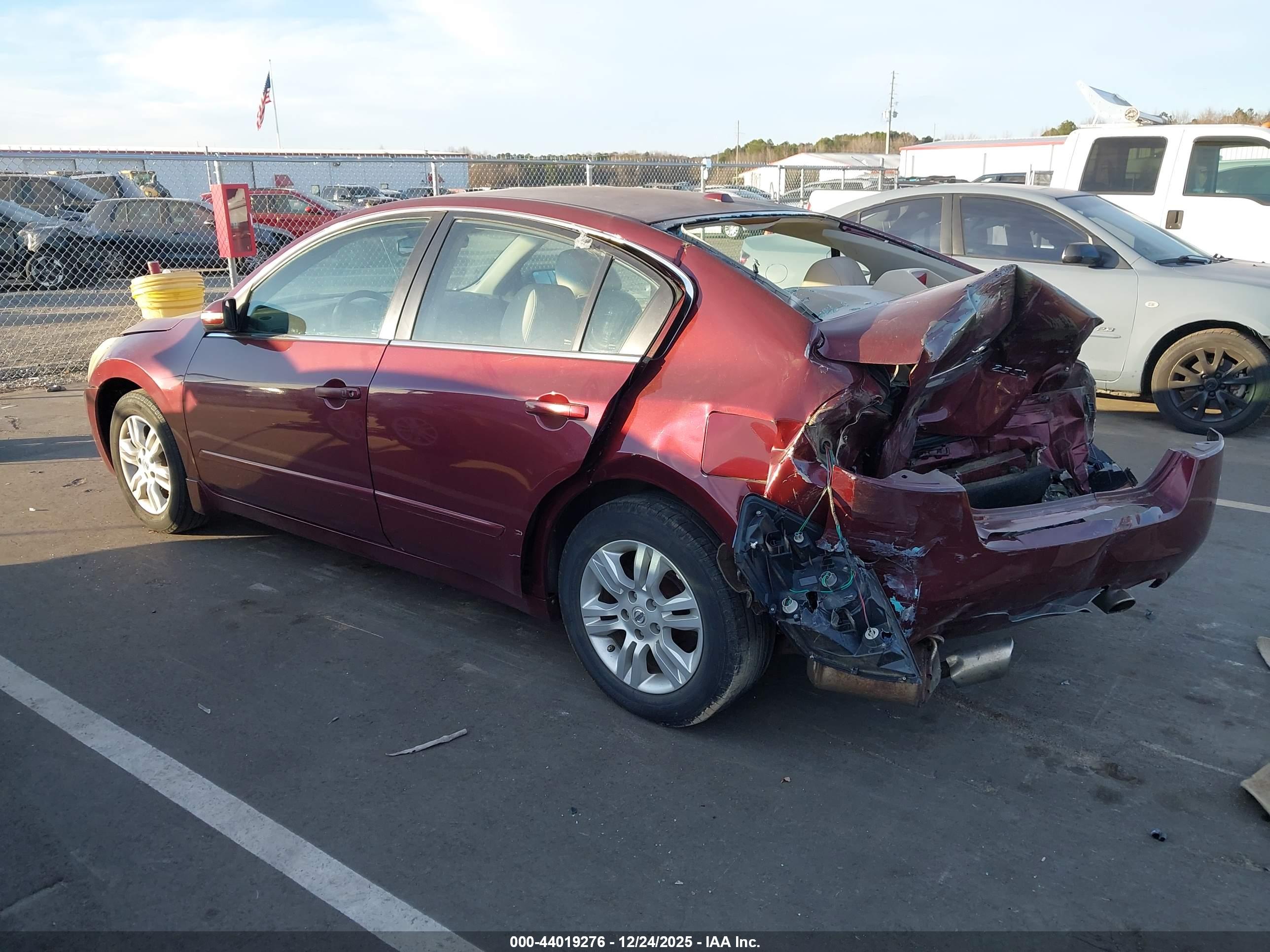 NISSAN ALTIMA image 3