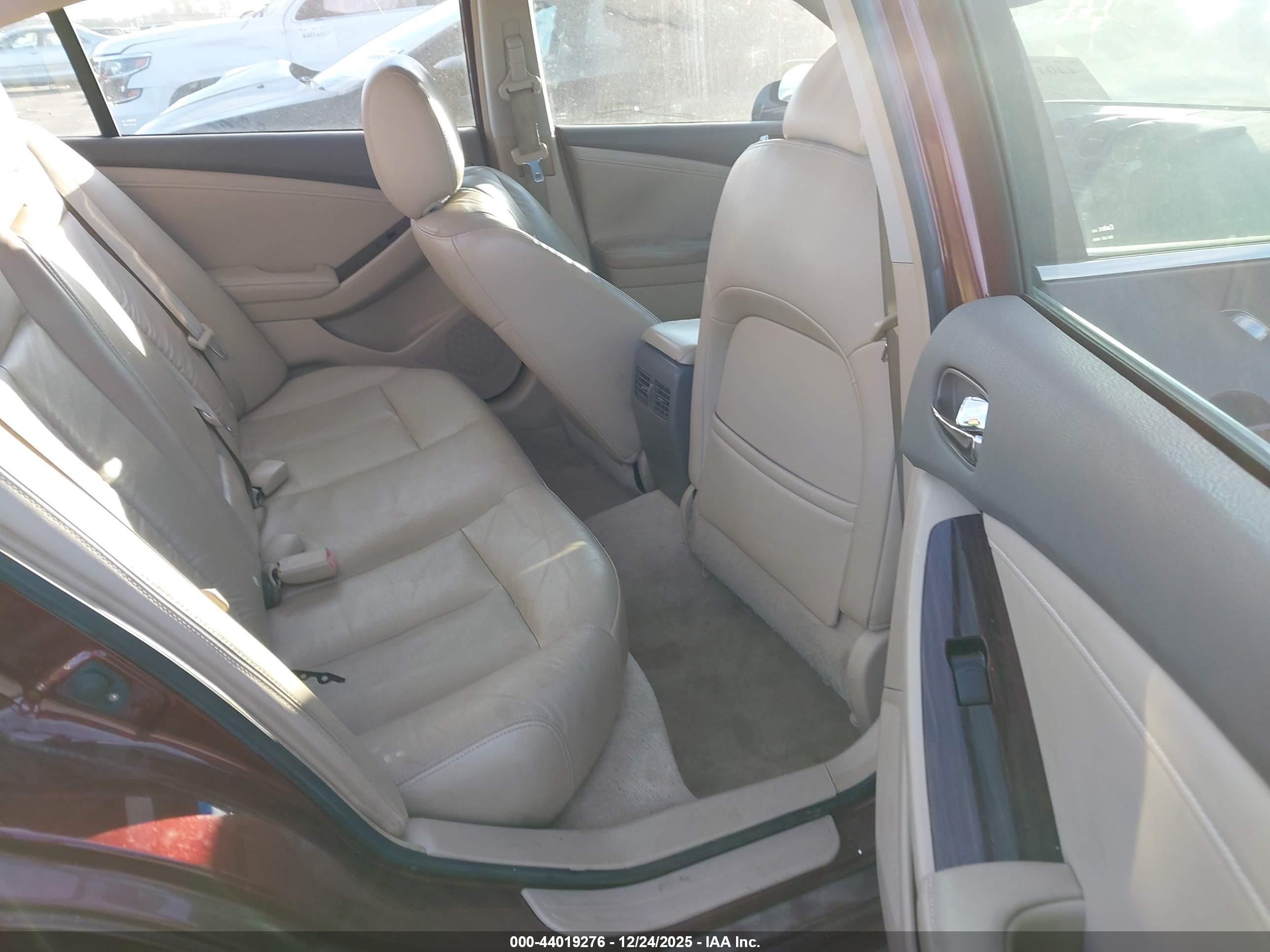 NISSAN ALTIMA image 8