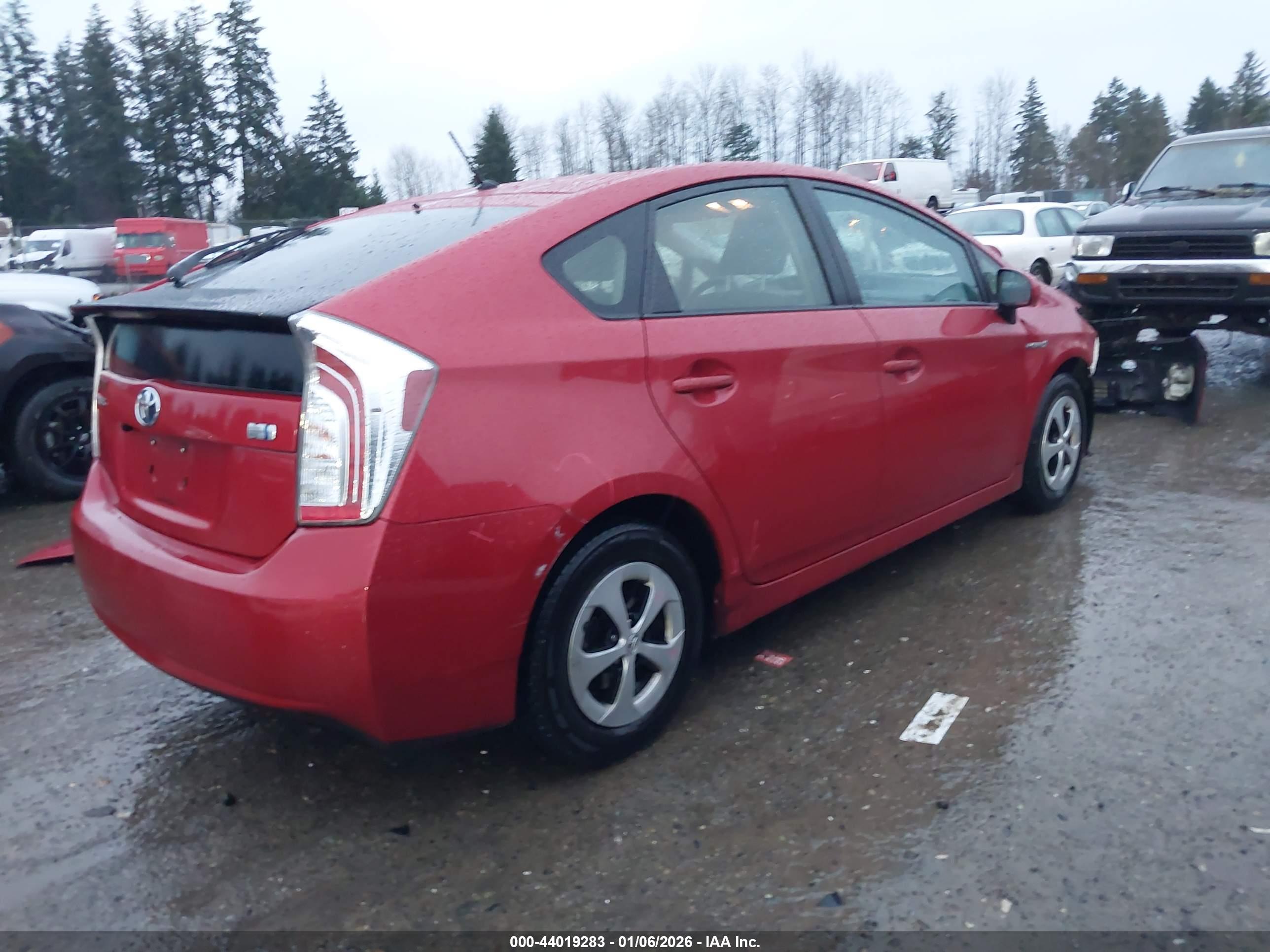 TOYOTA PRIUS image 4